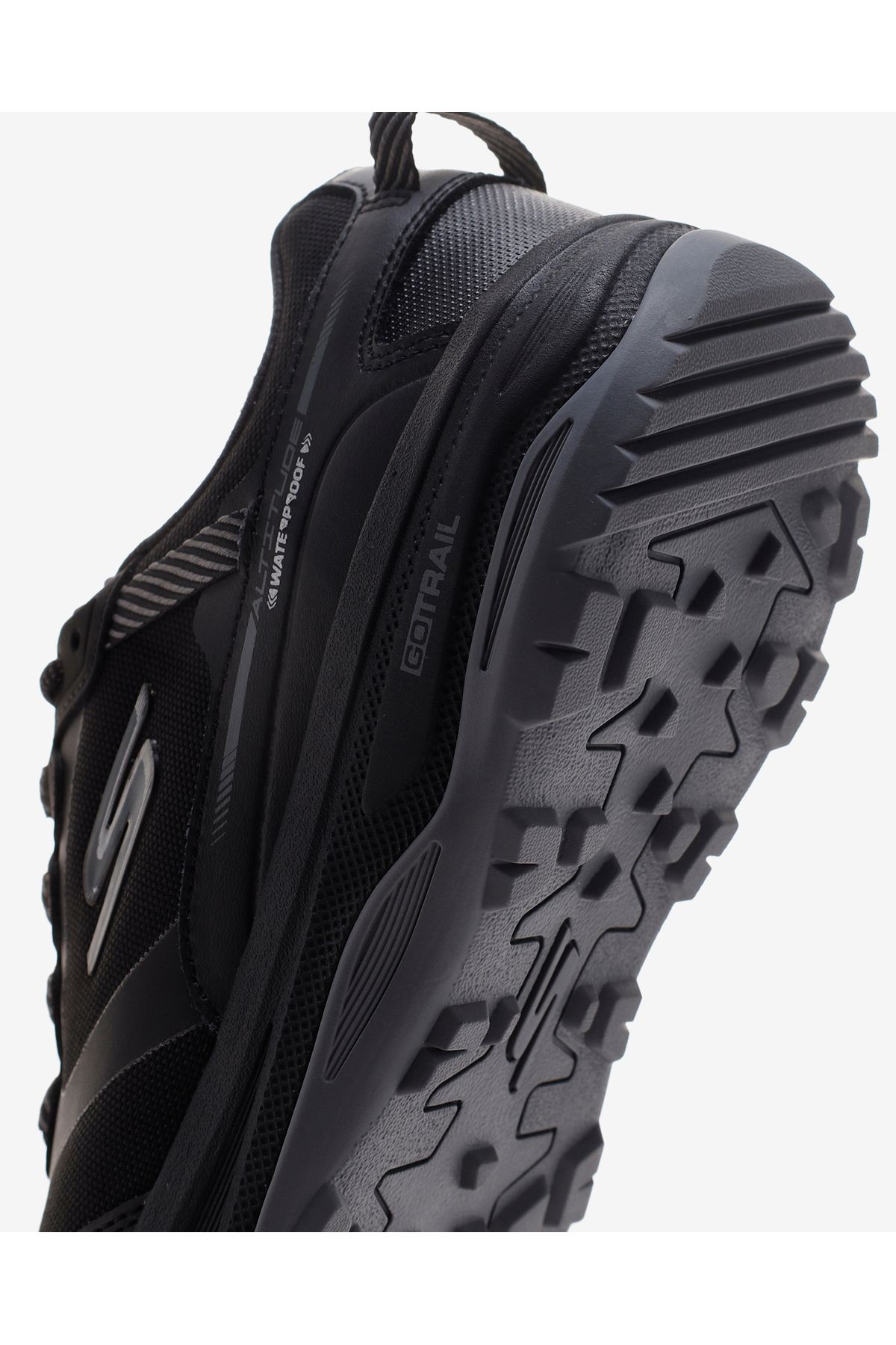 Go Run Trail Altitude - Impervious Erkek Siyah Outdoor Ayakkabı 220574 Bkgy