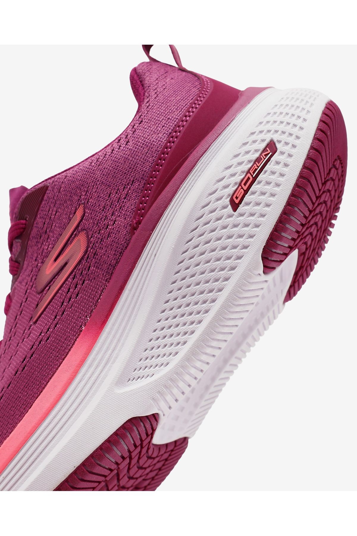 Go Run Elevate 2.0 Kadın Pembe Koşu Ayakkabısı 129000 Ras