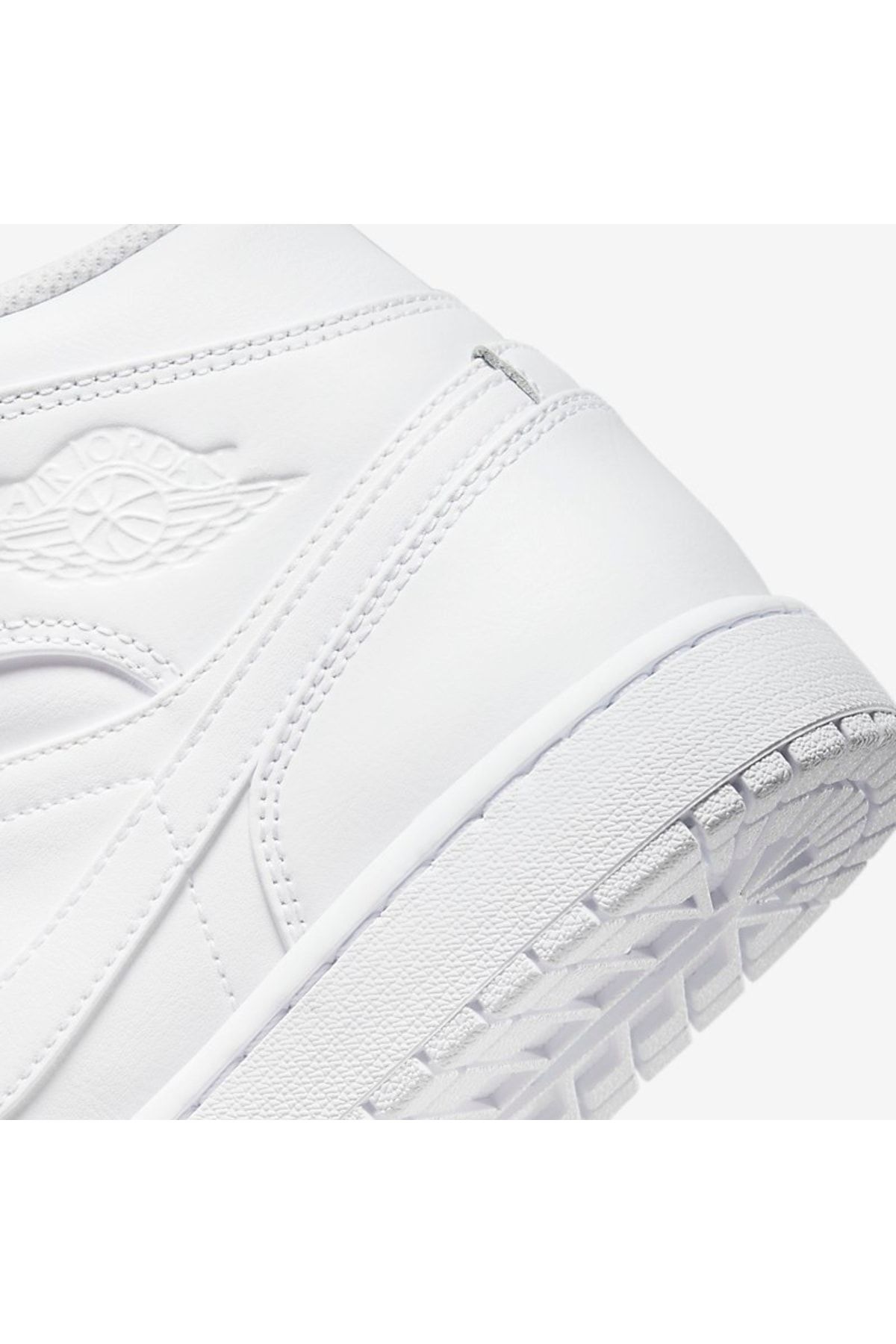 Air Jordan 1 Mid Shoes - White - 554724-136