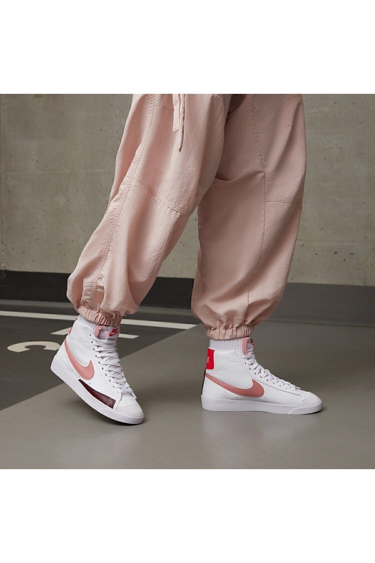 NİKE W Blazer Mid 77 Next Nature Hakiki Deri Spor Ayakkabı