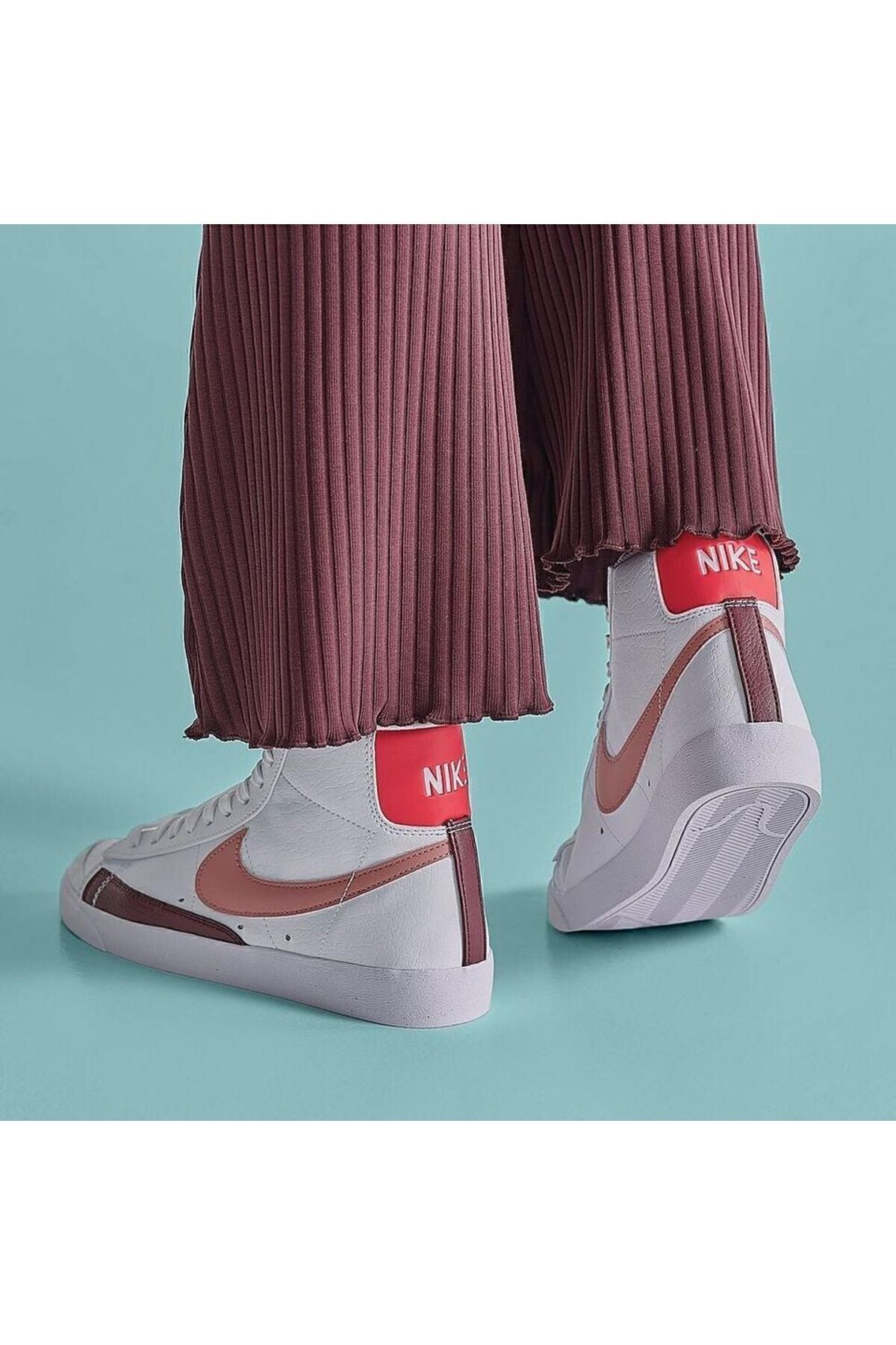 NİKE W Blazer Mid 77 Next Nature Hakiki Deri Spor Ayakkabı