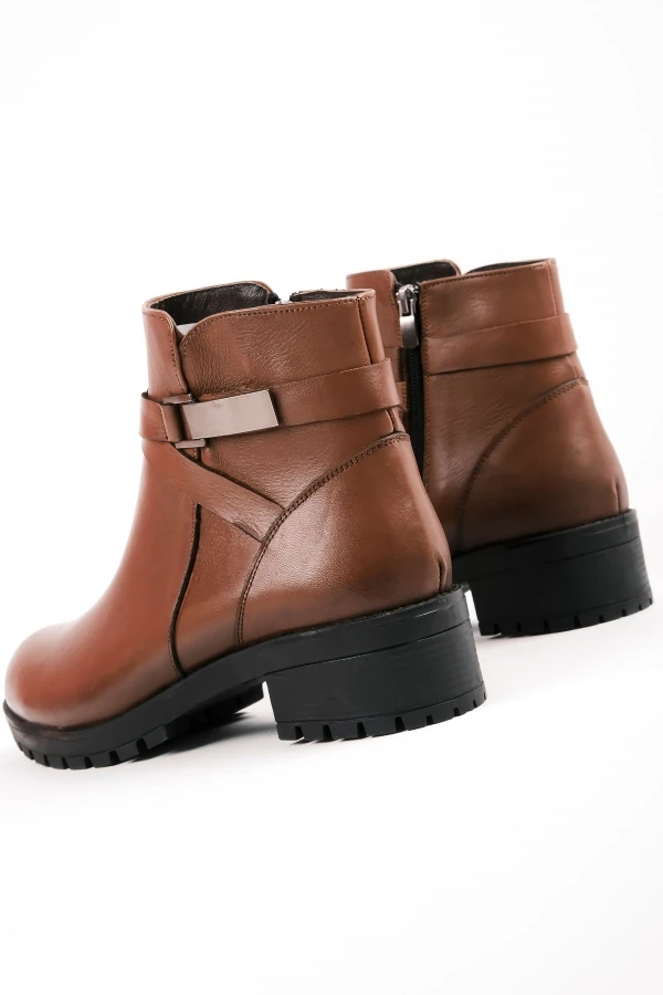 Awwmy Kadın Hakiki Deri Kemer Toka Detaylı Topuklu Bot 3650 - Kahverengi