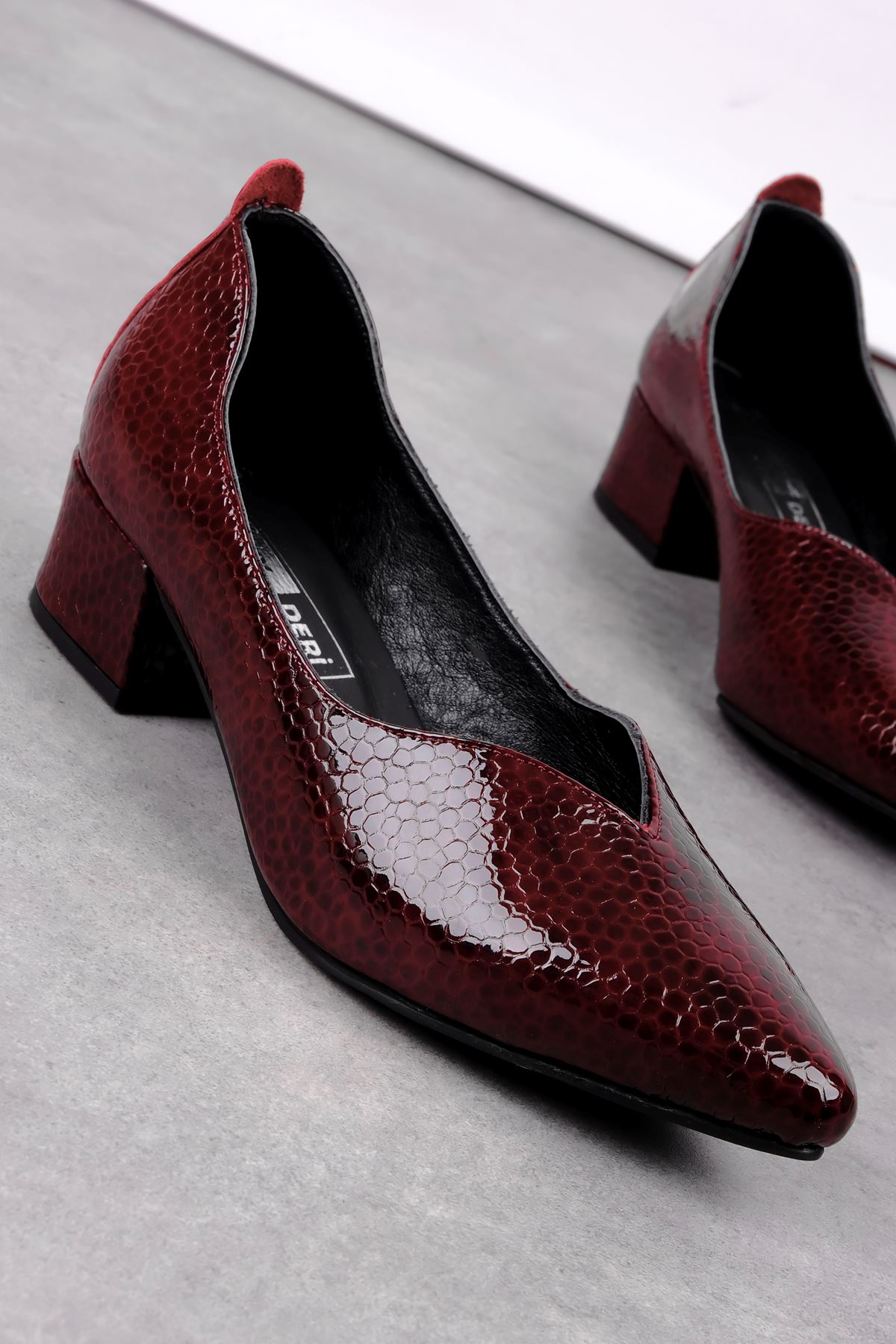 Vivy Kadın Hakiki Deri Alçak Topuklu Ayakkabı 3976 - R.BORDO