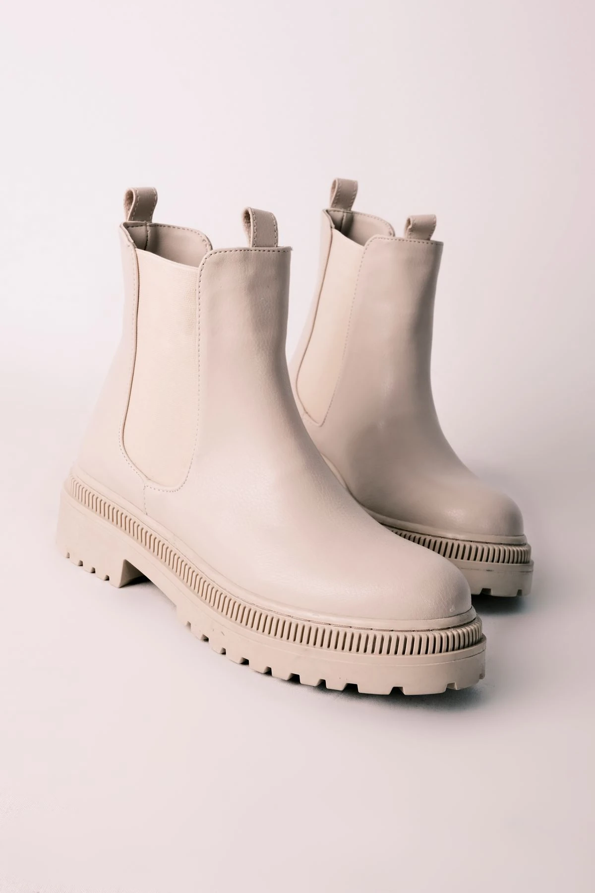 Zeze Kadın Lasikli Kısa Chealse Bot