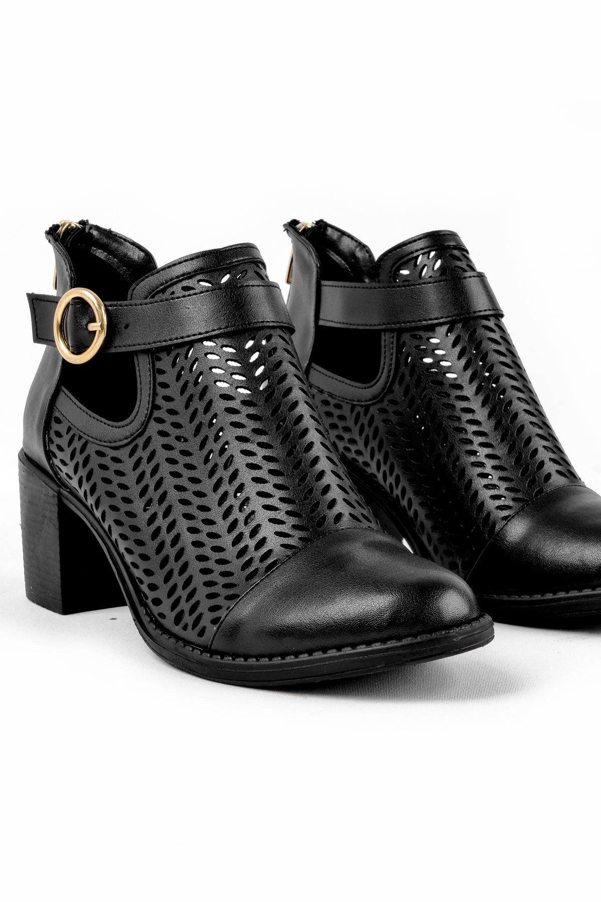 Adele Kadın Yazlık Delikli Bot Topuklu Ayakkabı (B2236) - Siyah