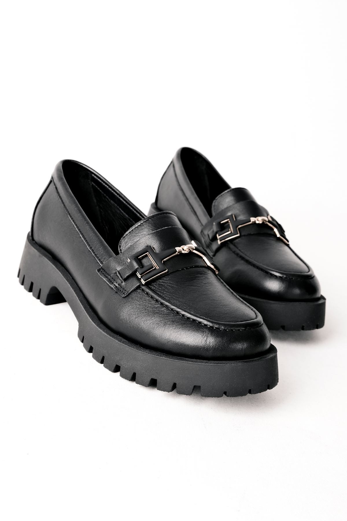 Ropy Toka Detaylı Hakiki Deri Kadın Loafer Ayakkabı B2943 - Siyah