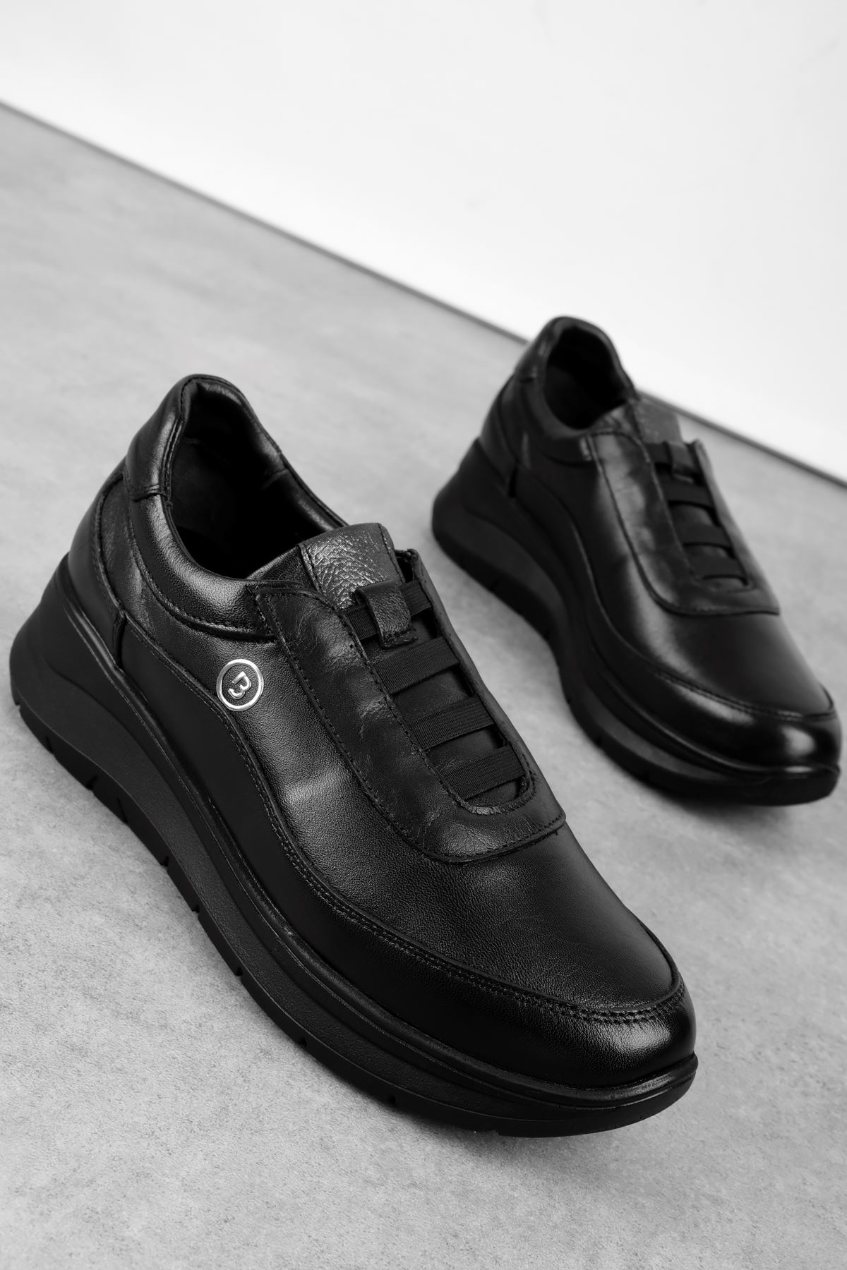 Palery Kadın Hakiki Deri Lastik Detaylı Günlük Ortopedik Ayakkabı 4417 - Siyah