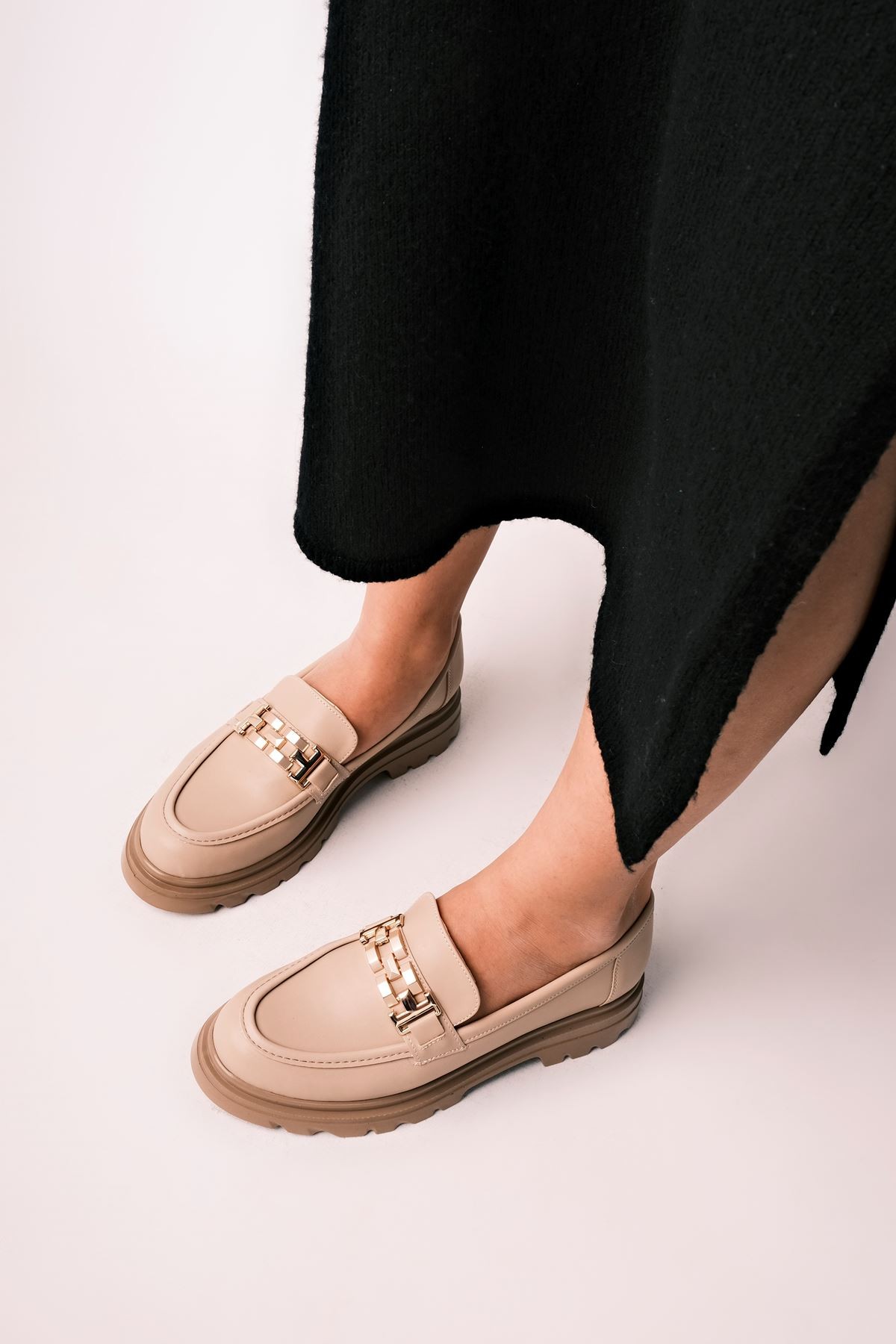 Narvoy Metal Detay Kadın Loafer Ayakkabı B2983 - Nude
