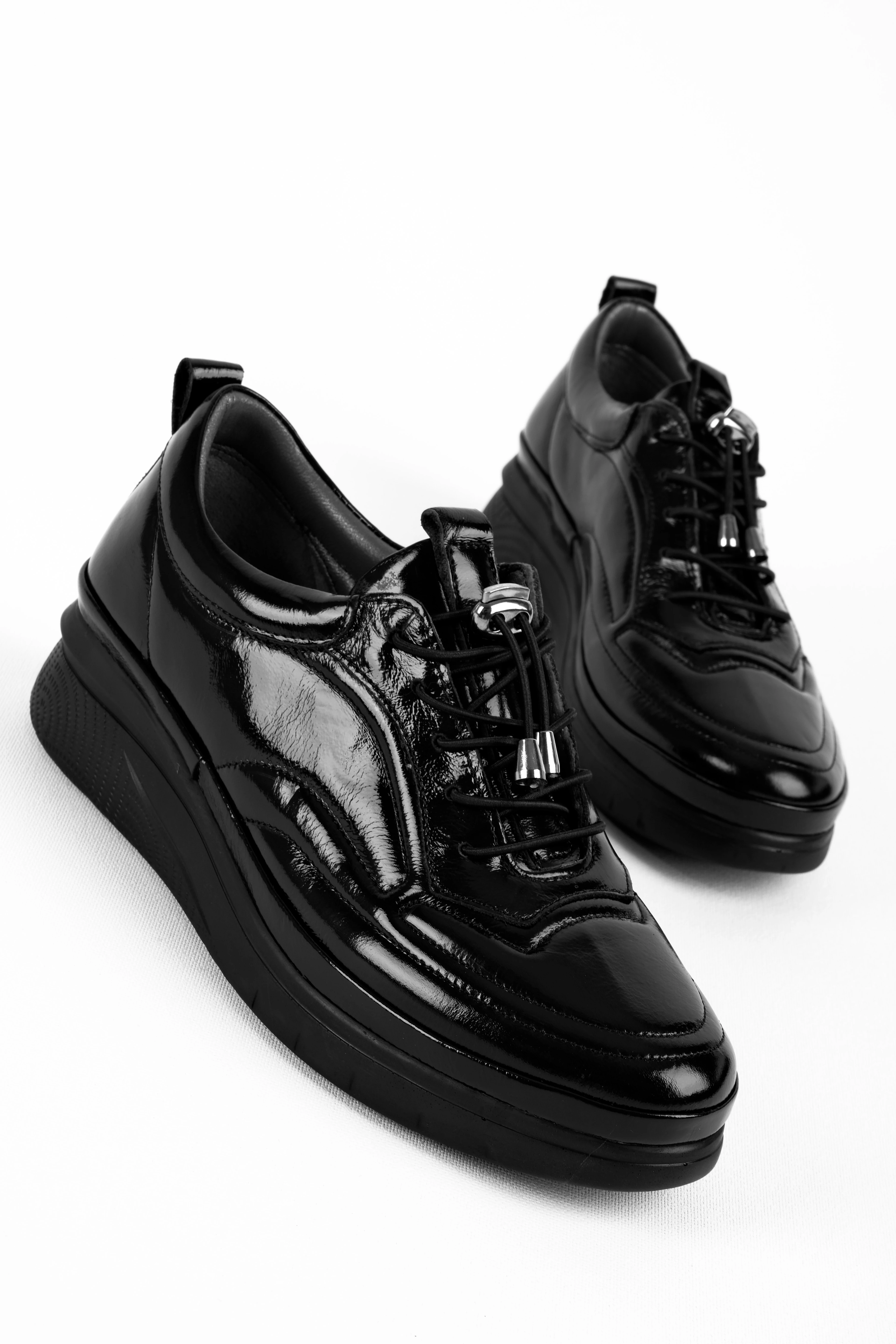 Saty Kadın Hakiki Deri Lastik Bağçıklı Kalın Tabanlı Günlük Ayakkabı 4273 - R.SİYAH