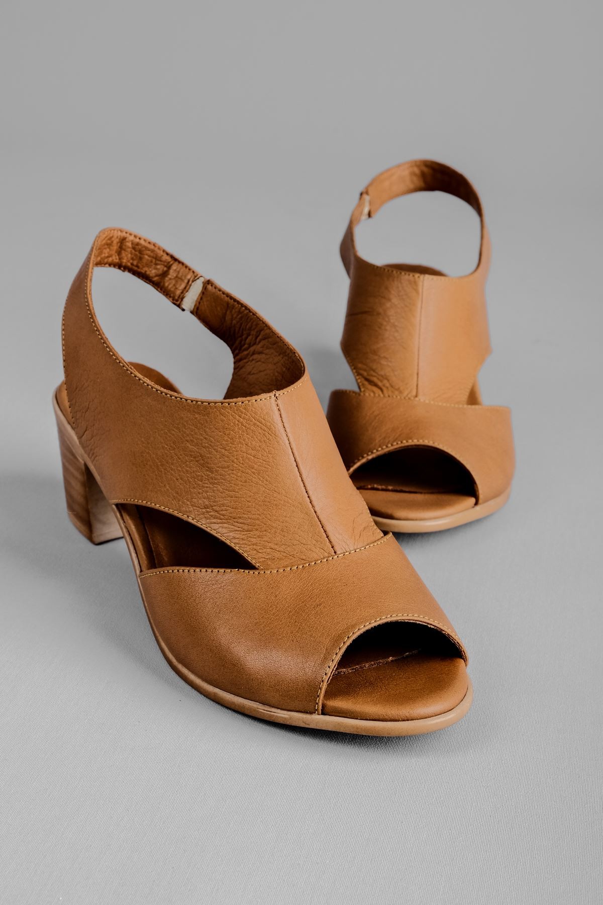 Breda Kadın Hakiki Deri Topuklu Ayakkabı (B2119 ) - Taba