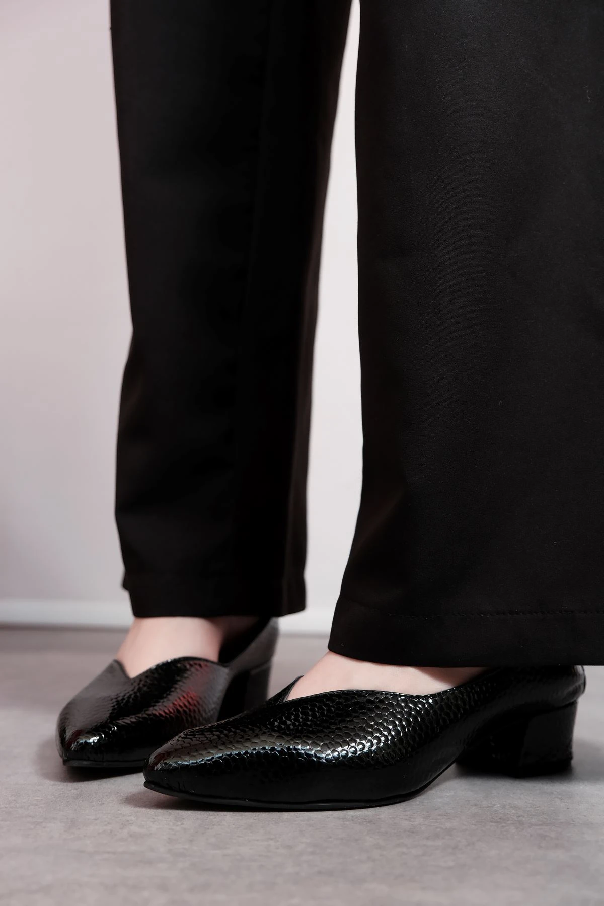 Vivy Kadın Hakiki Deri Alçak Topuklu Ayakkabı 3976 - R.SİYAH