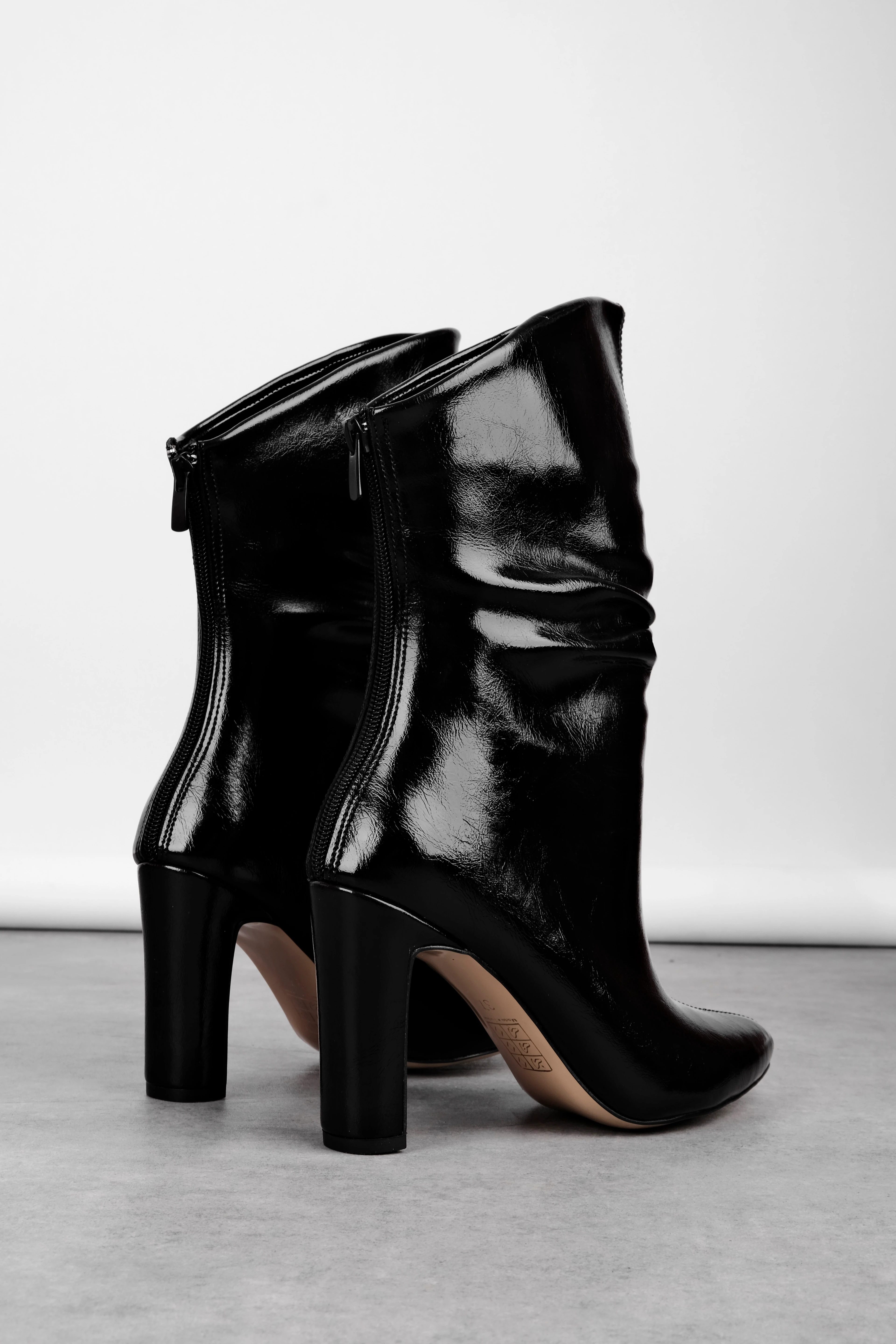 Maty Kadın Sivri Burunlu Fermuarlı Topuklu Bot 4301 - Siyah