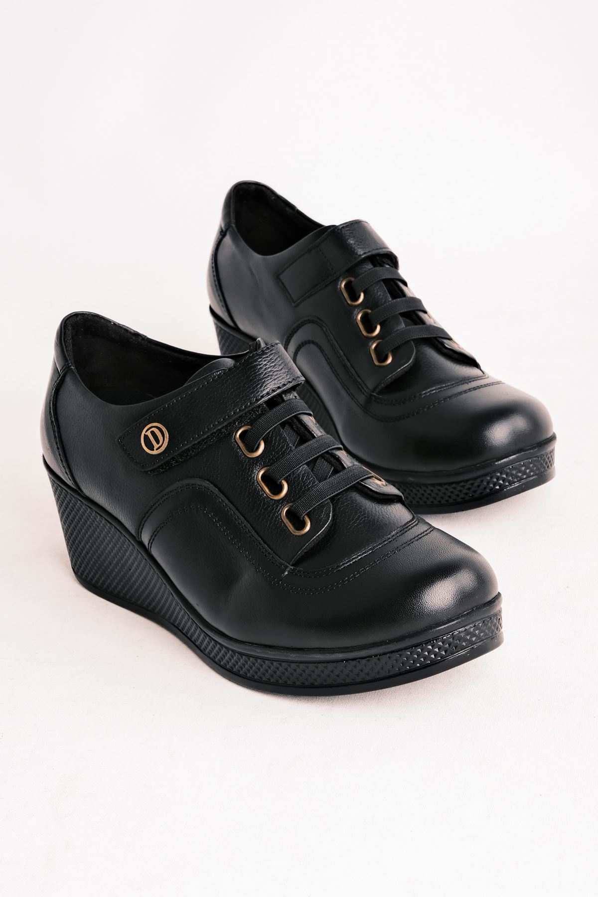 Nadara Kadın Hakiki Deri Yüksek Taban Cırt Cırt Detaylı Günlük Ayakkabı (B2771) - Siyah