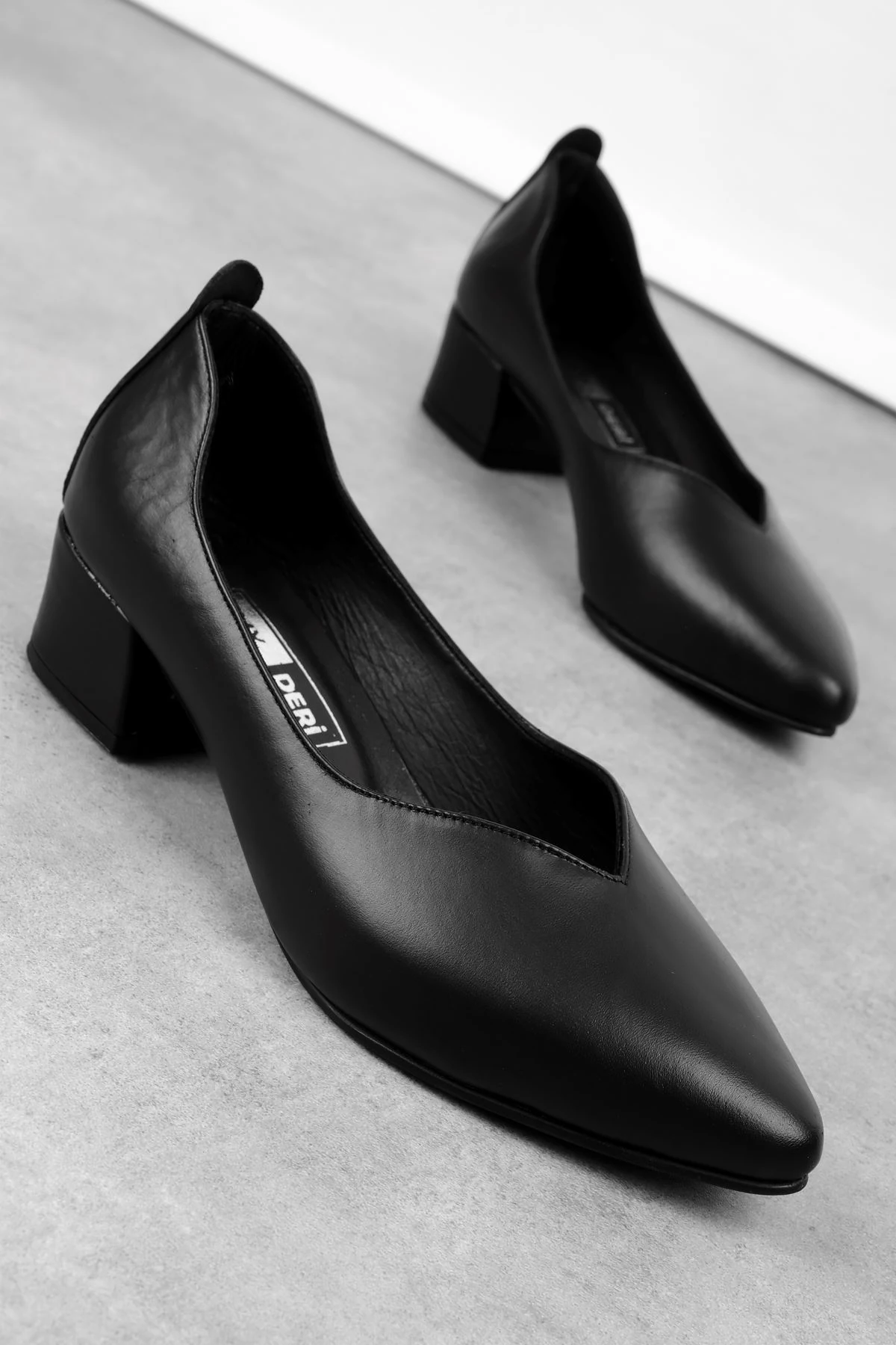 Vivy Kadın Hakiki Deri Alçak Topuklu Ayakkabı 3976 - Siyah