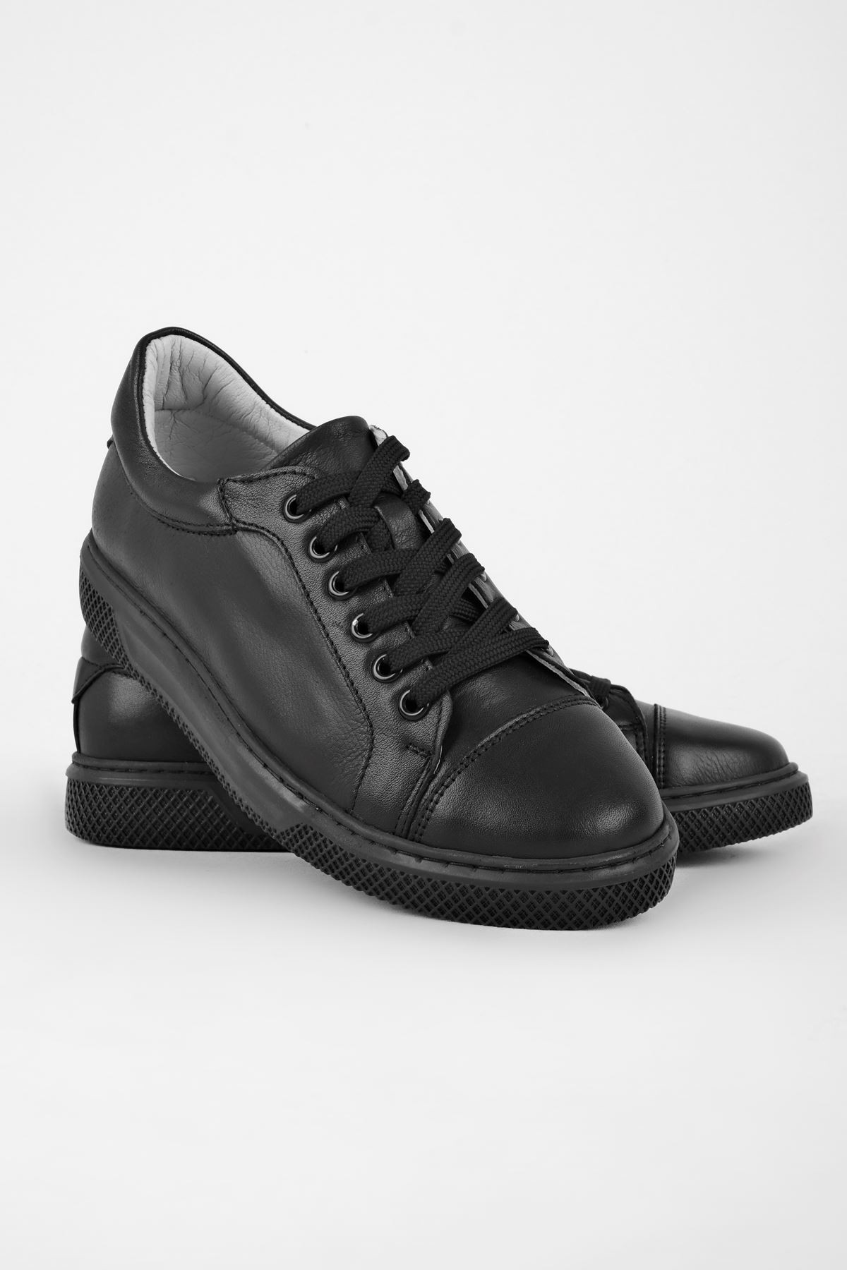 Barry Bağcıklı Kadın Hakiki Deri Spor Ayakkabı-B2790-1 - Siyah