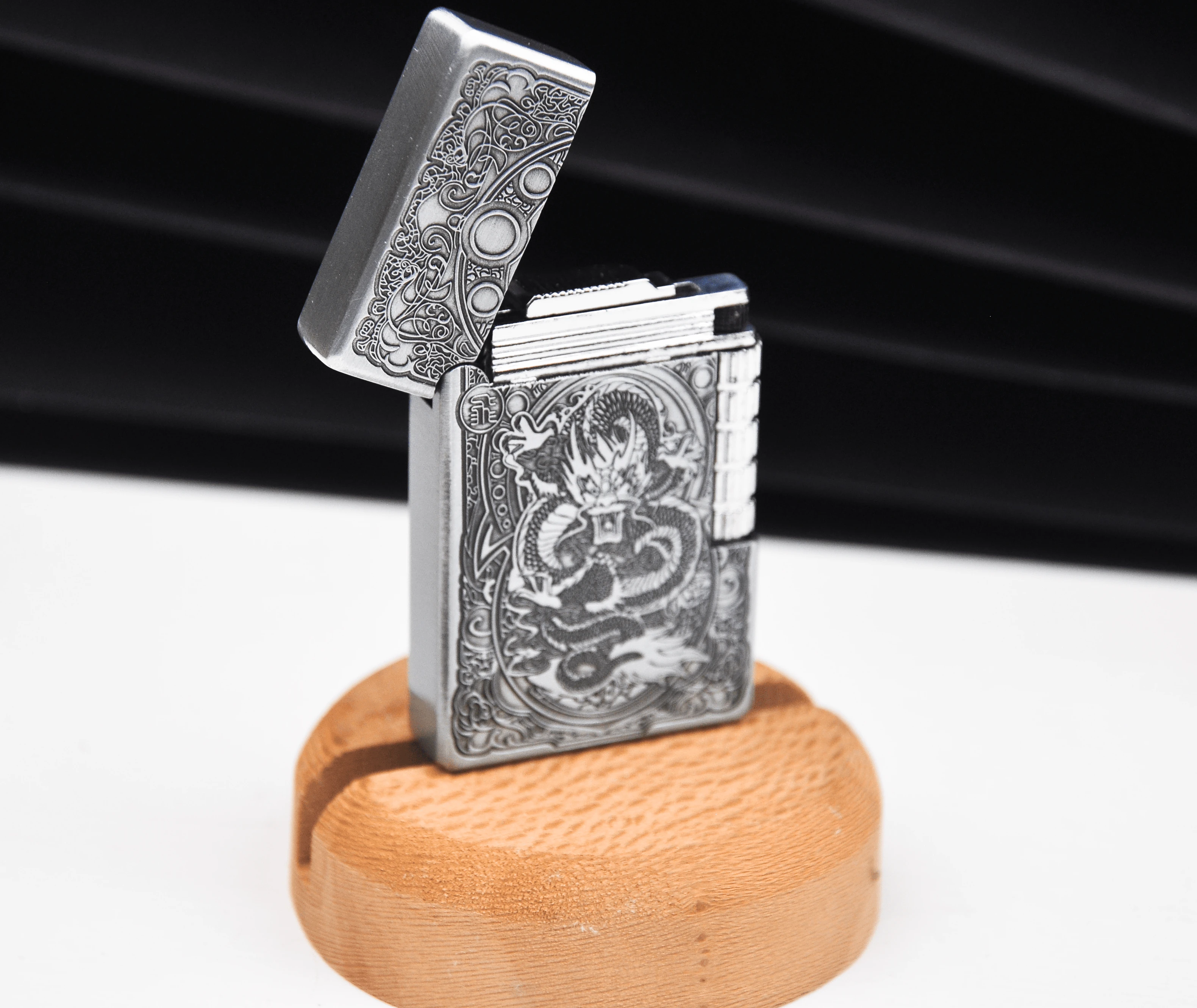 Kabartmalı Lüks Gazlı Çakmak