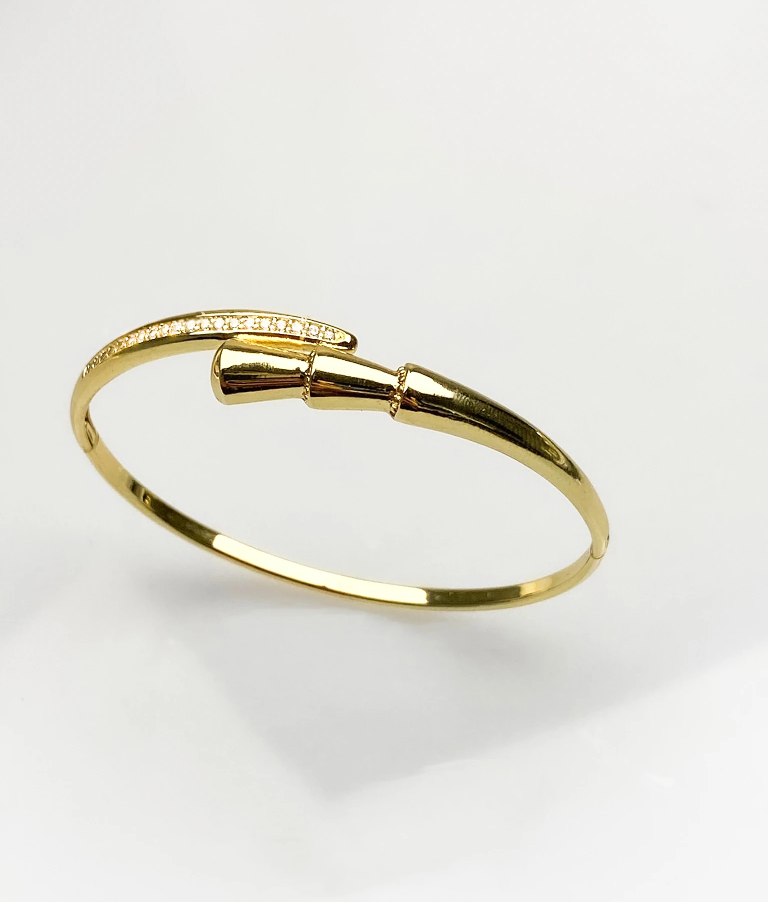 14K İthal Kararmaz Kadın Çelik Kelepçe Bileklik