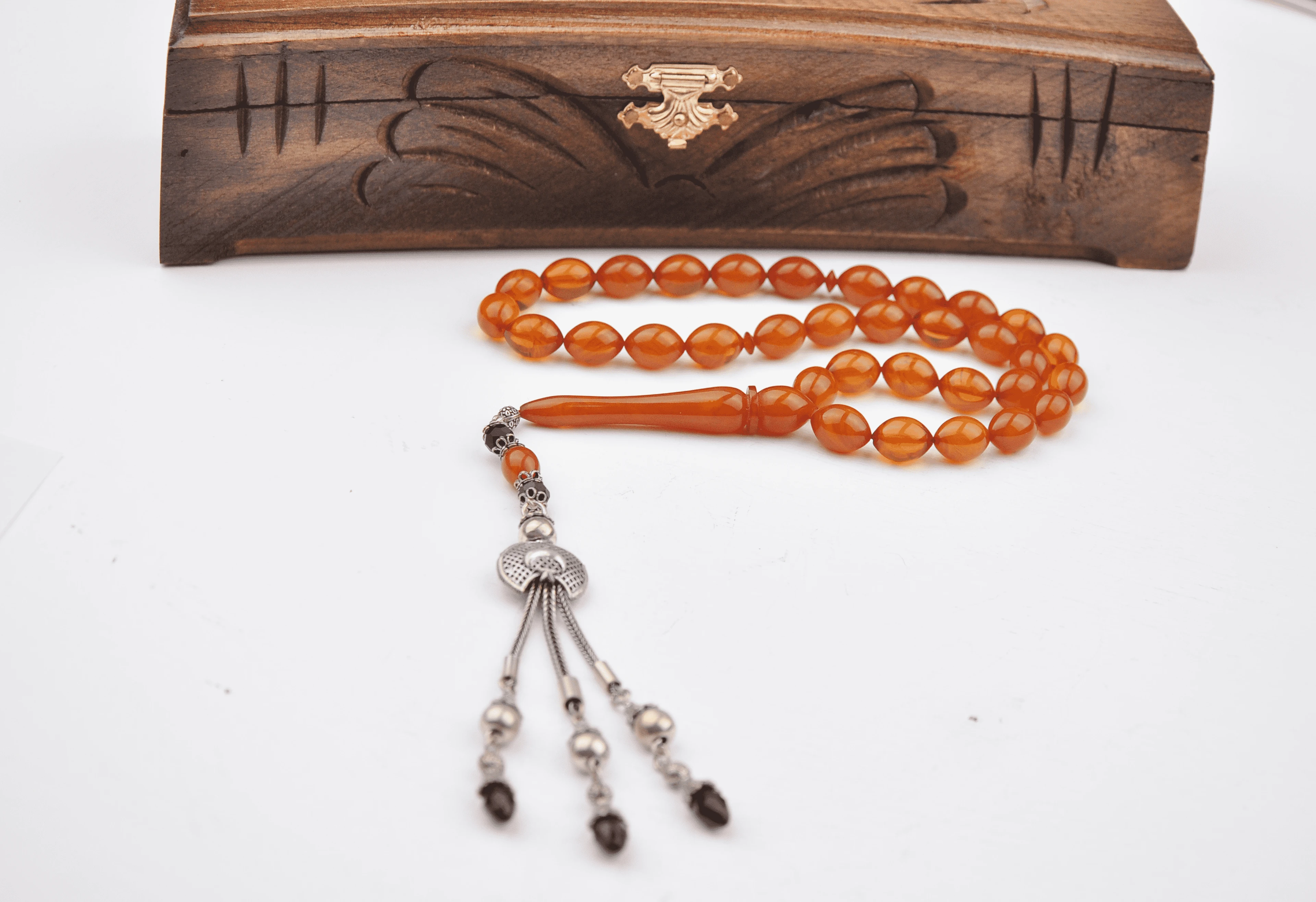 925 Ayar Gümüş Püsküllü Arpa Kesim Ateş Kehribar Tesbih