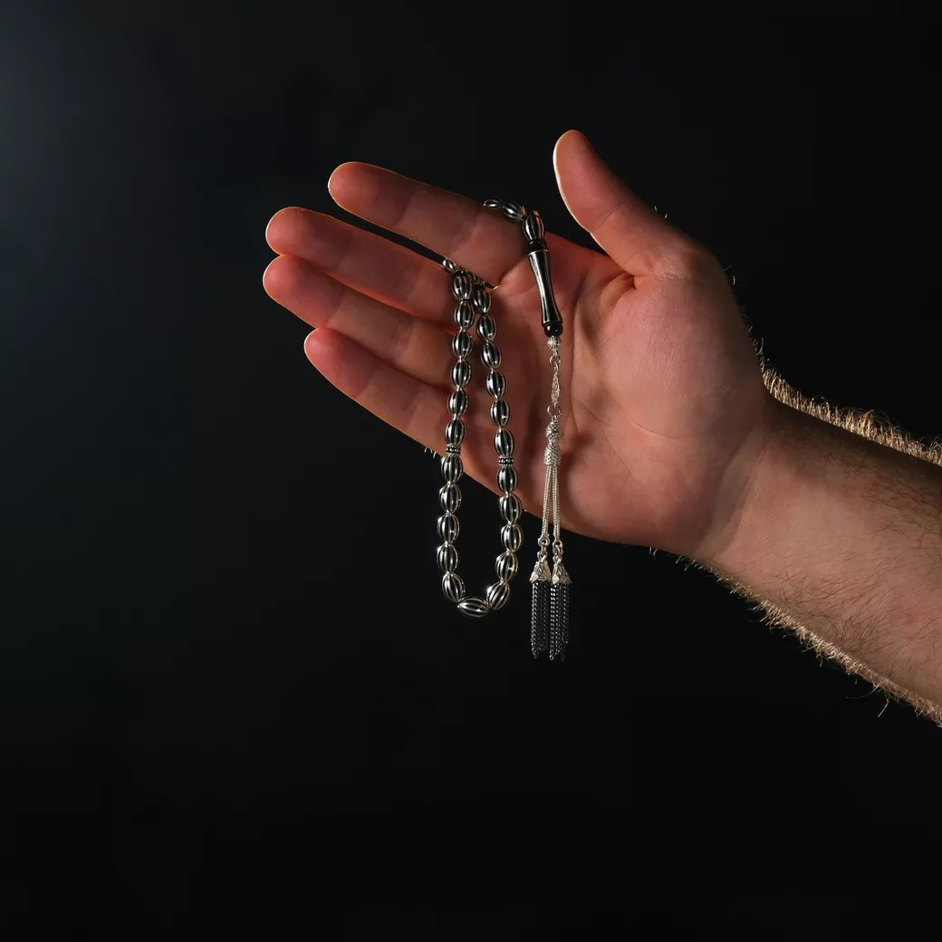 925 Ayar Gümüş Püsküllü Gümüş İşlemeli Arpa Kesim Erzurum Oltu Taşı Tesbih