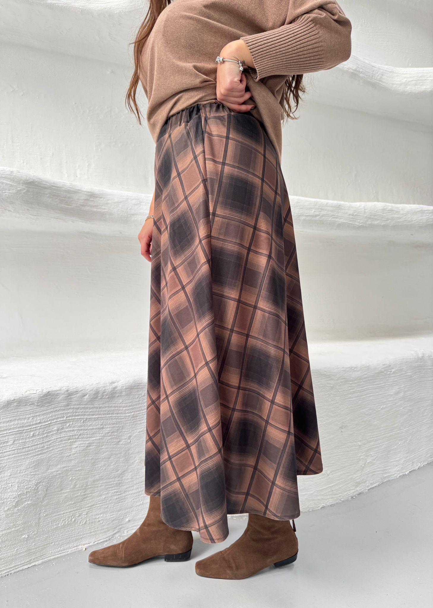 EKOSE KLOŞ ETEK LİKRALI 