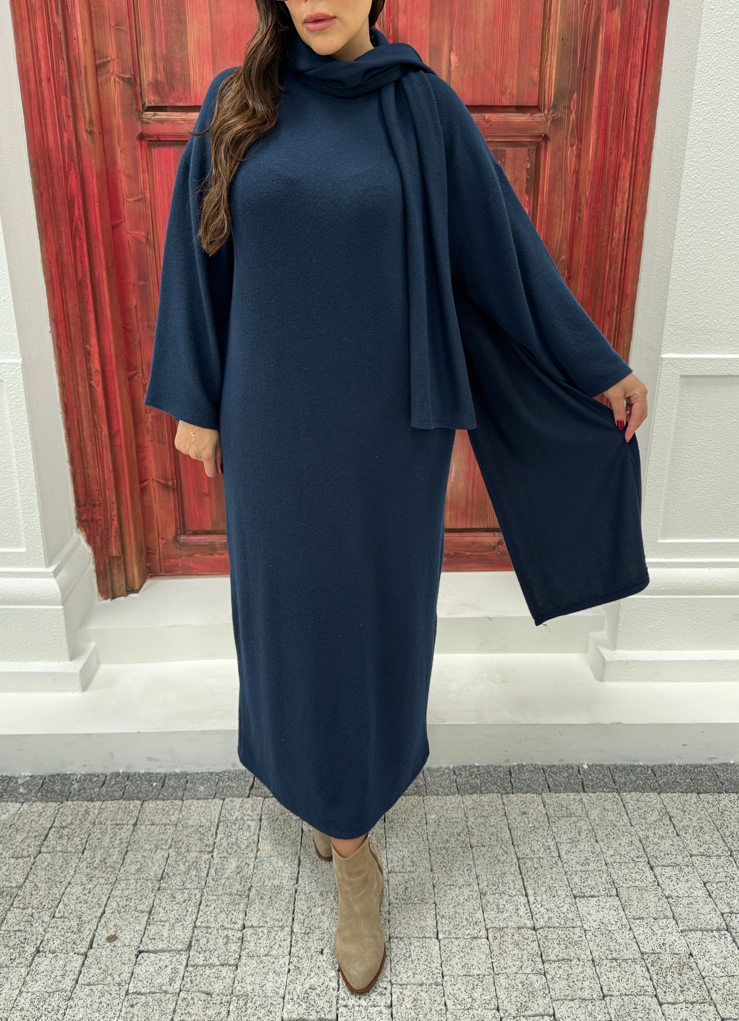 ATKILI YUMOŞ  ELBİSE