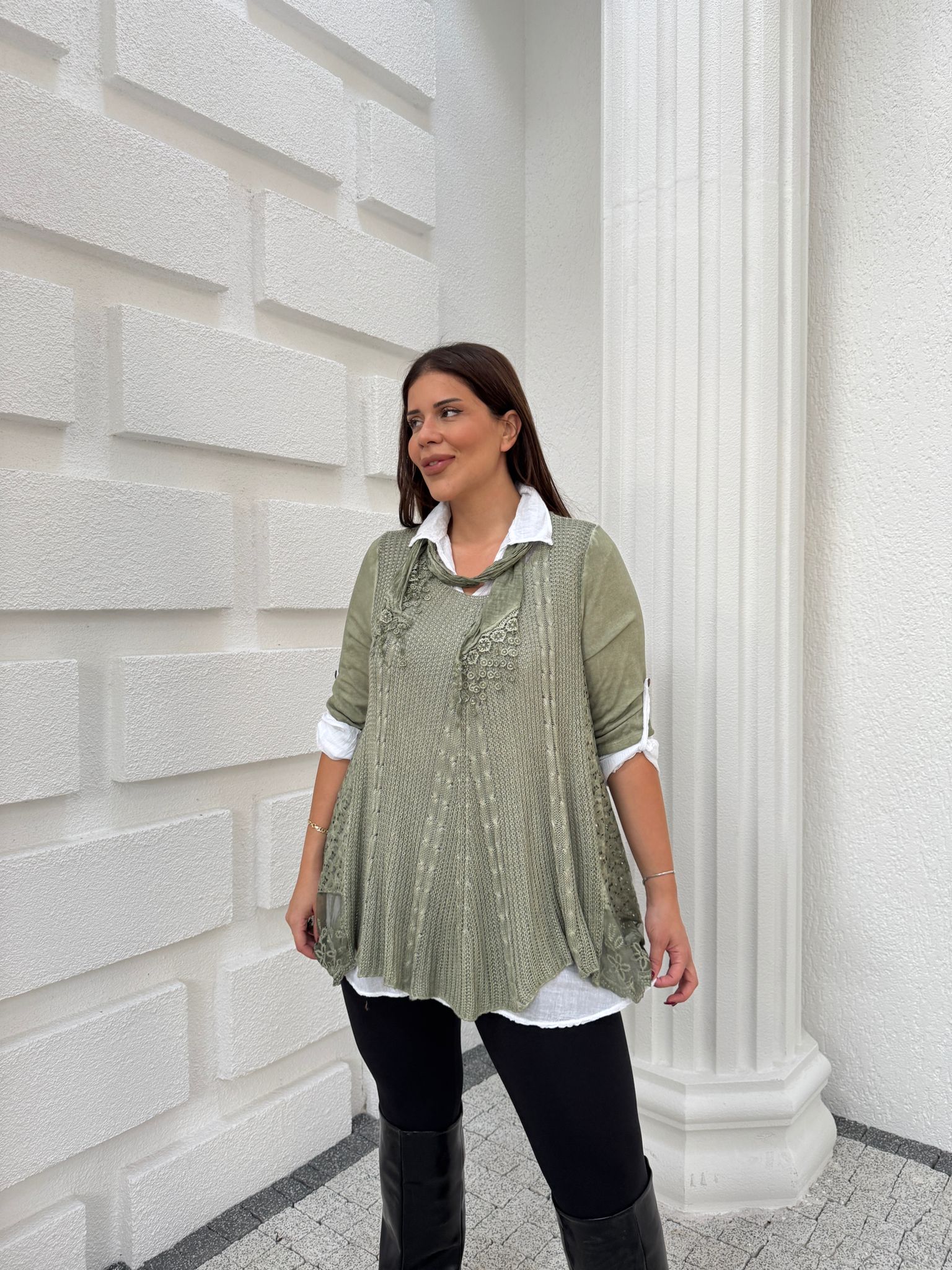 DANTELLİ FULARLI BLUZ