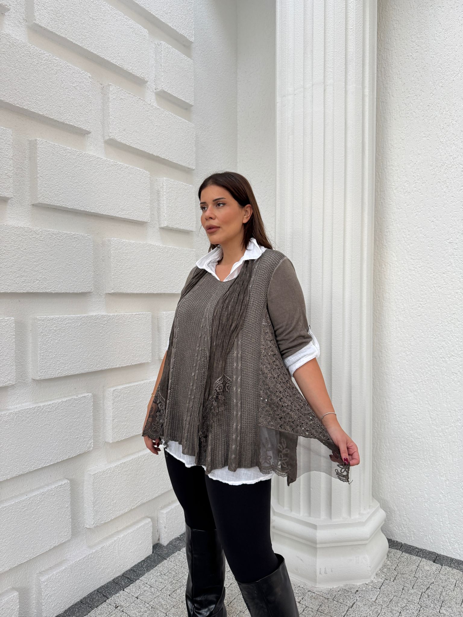 DANTELLİ FULARLI BLUZ