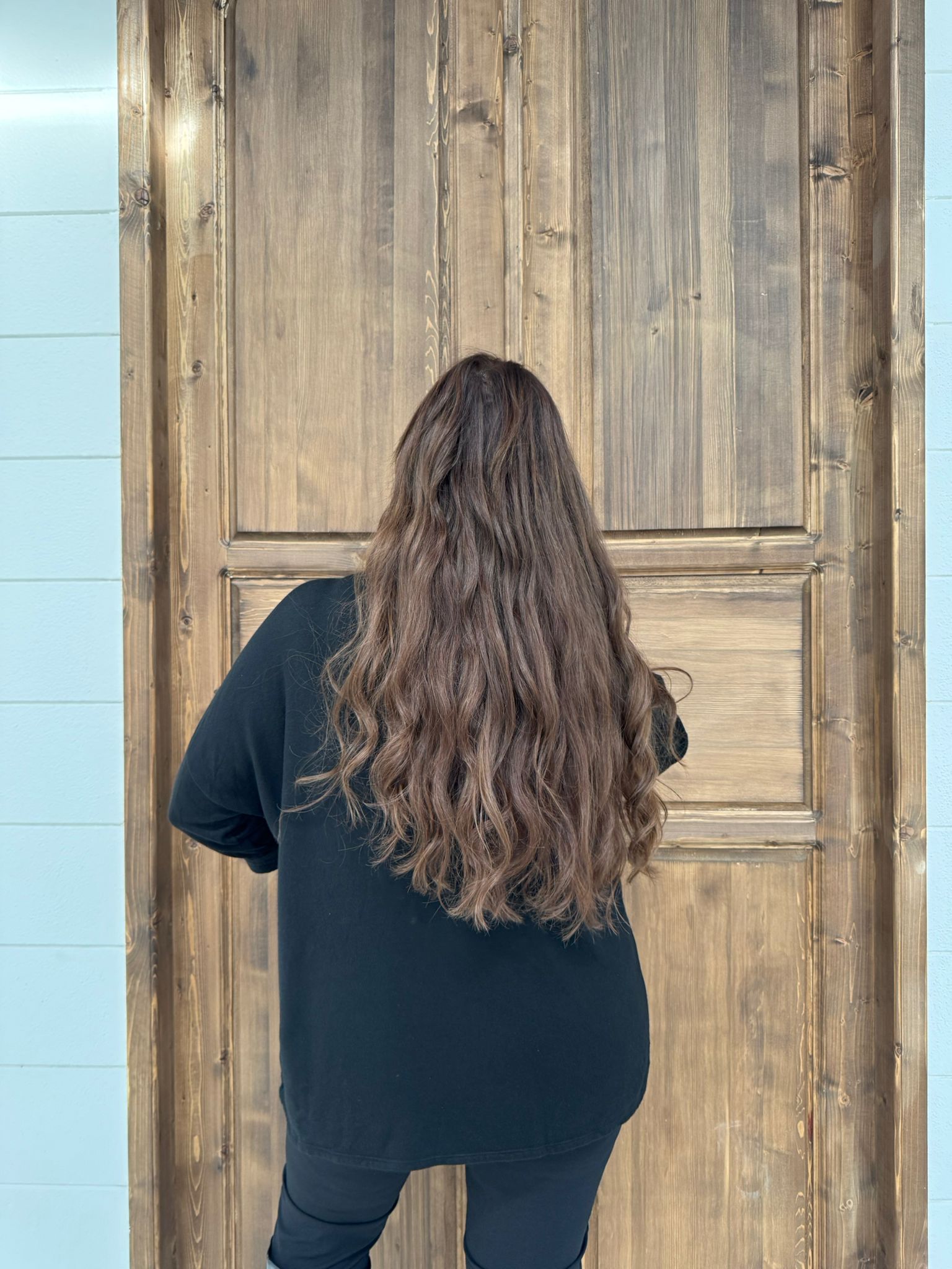 V YAKA DÜZ DESEN SİMLİ KAZAK