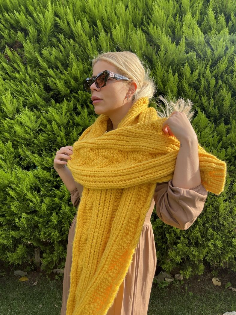 Hardal Renk Örme Atkı