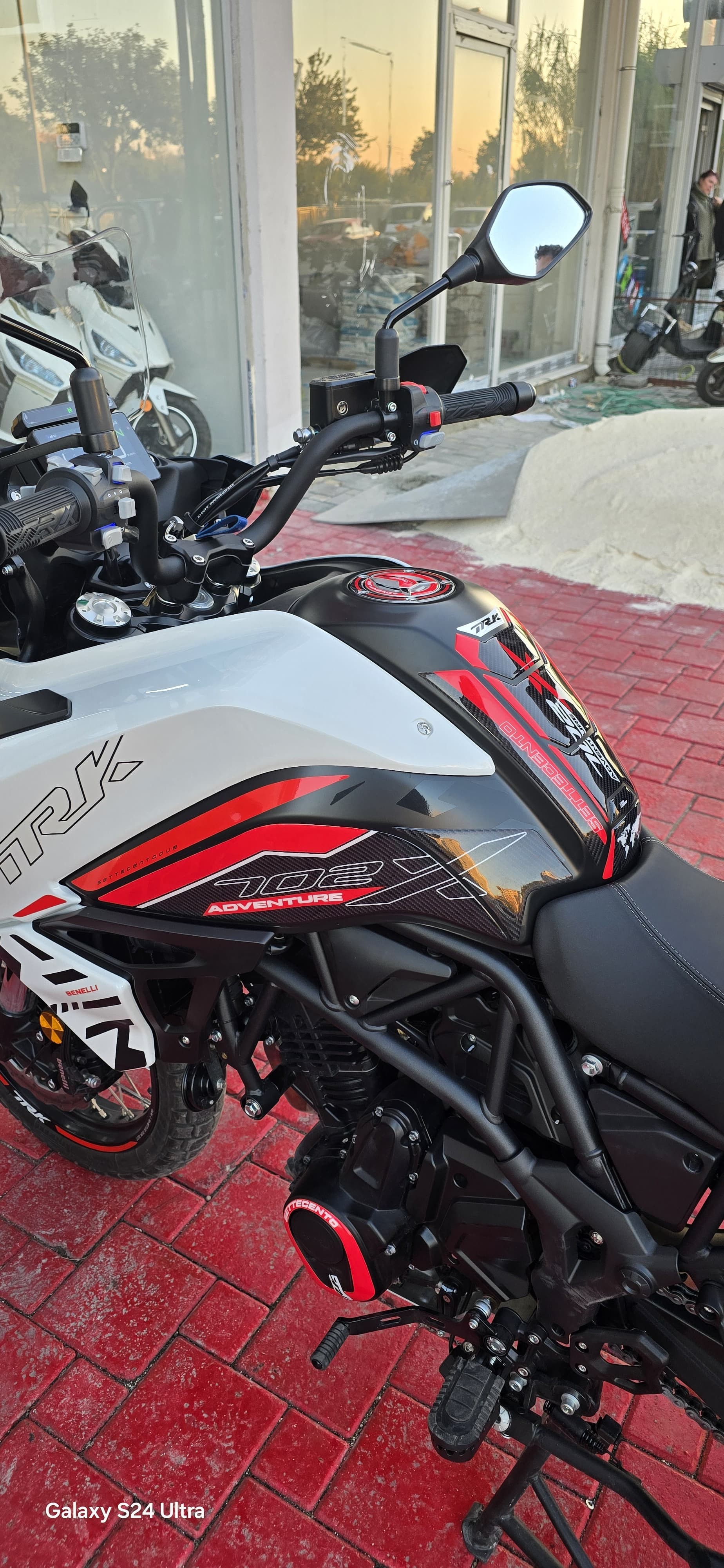 Benelli TRK 702X Depo Yan Tankpad