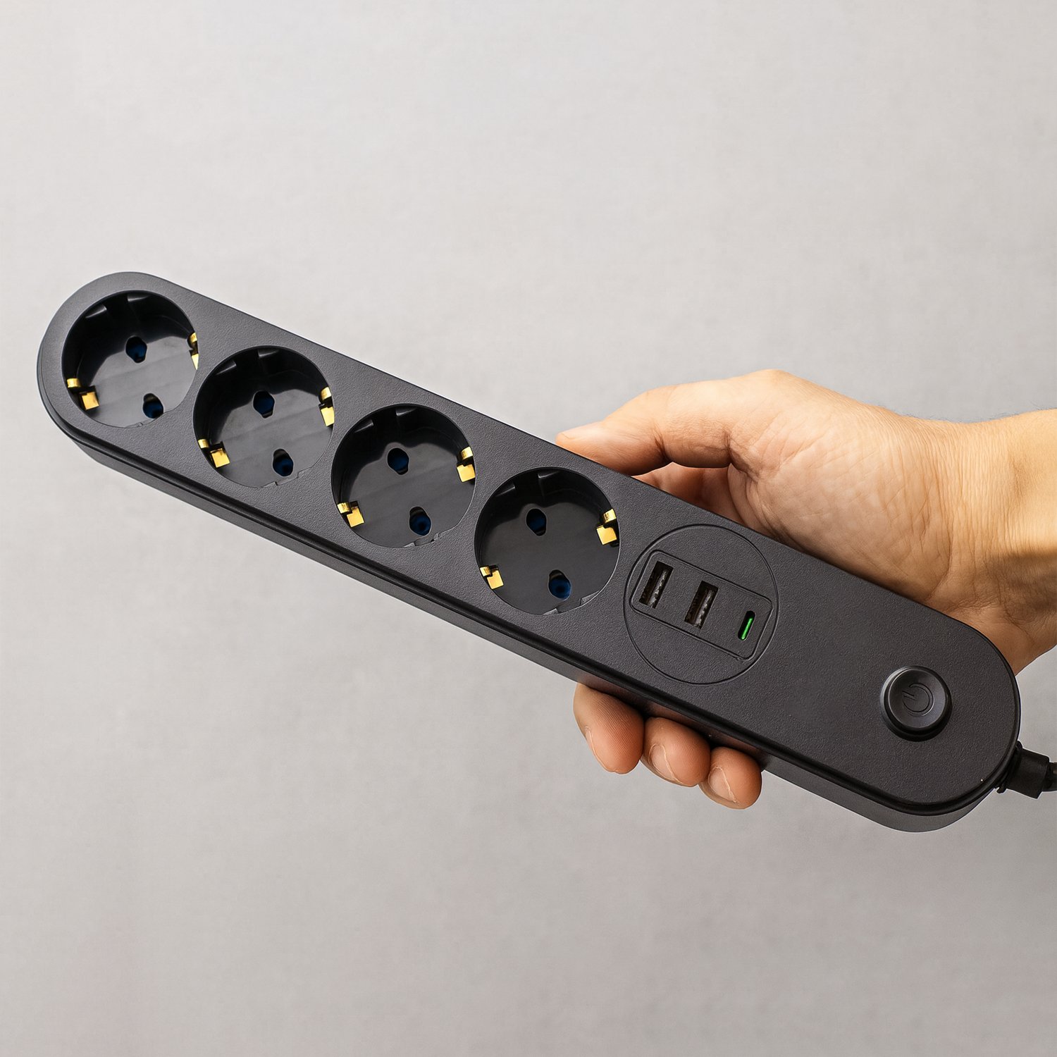 4 Prizli 3 USB Girişli Akım Korumalı Topraklı Golyat Grup Şarj Fiş Priz 2 Metre Uzatma Kablosu
