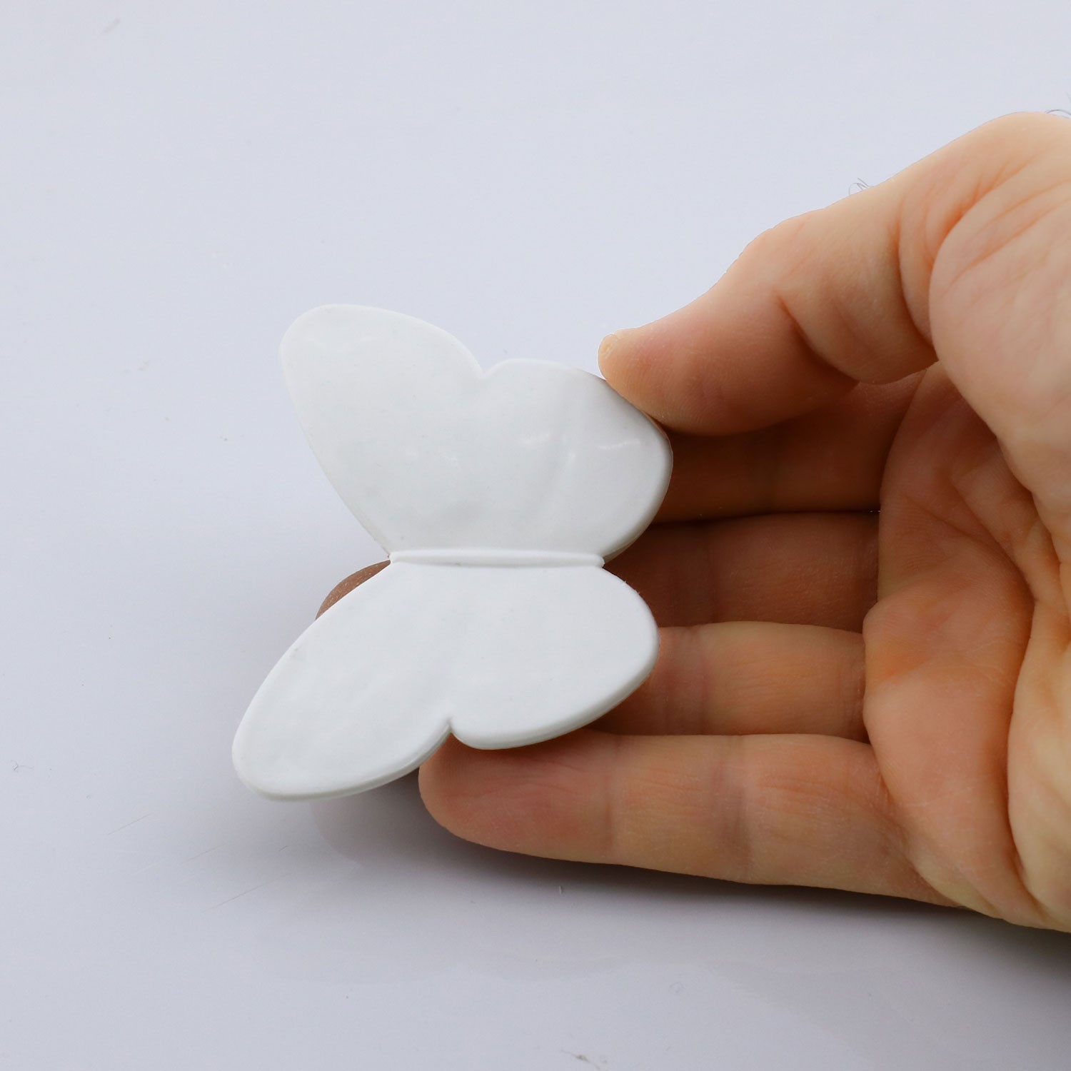 Plastik Kelebek Kulp Beyaz Mobilya Çoçuk Odası Kız Erkek Dolap Kapak Kulpu Çekmece Kulbu 1 ADET