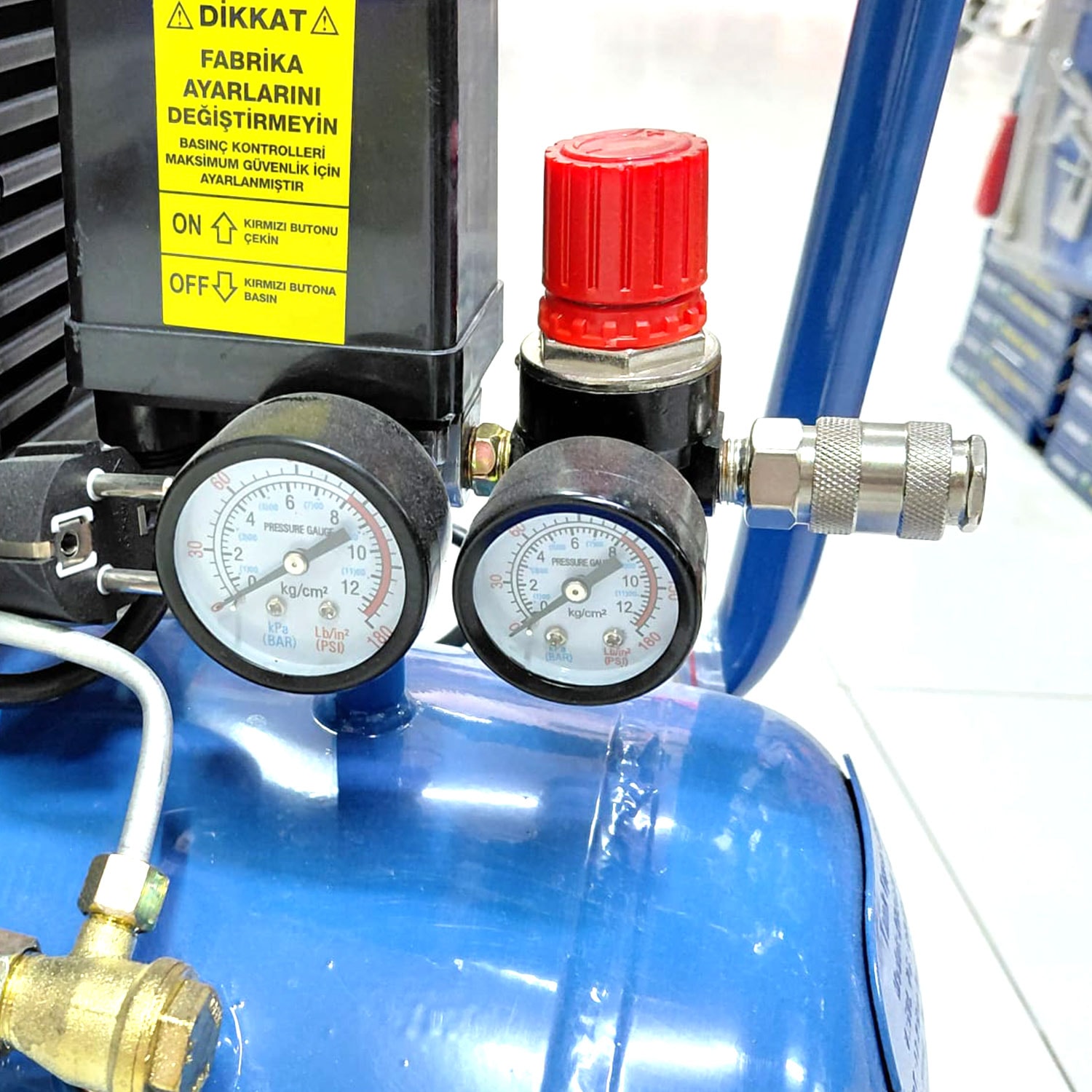 Factor ZB2550 Hava Kompresörü 2.5 Hp 50 Litre Tank 8 Bar Sanayi Tipi Güçlü Endüstriyel Kompresör