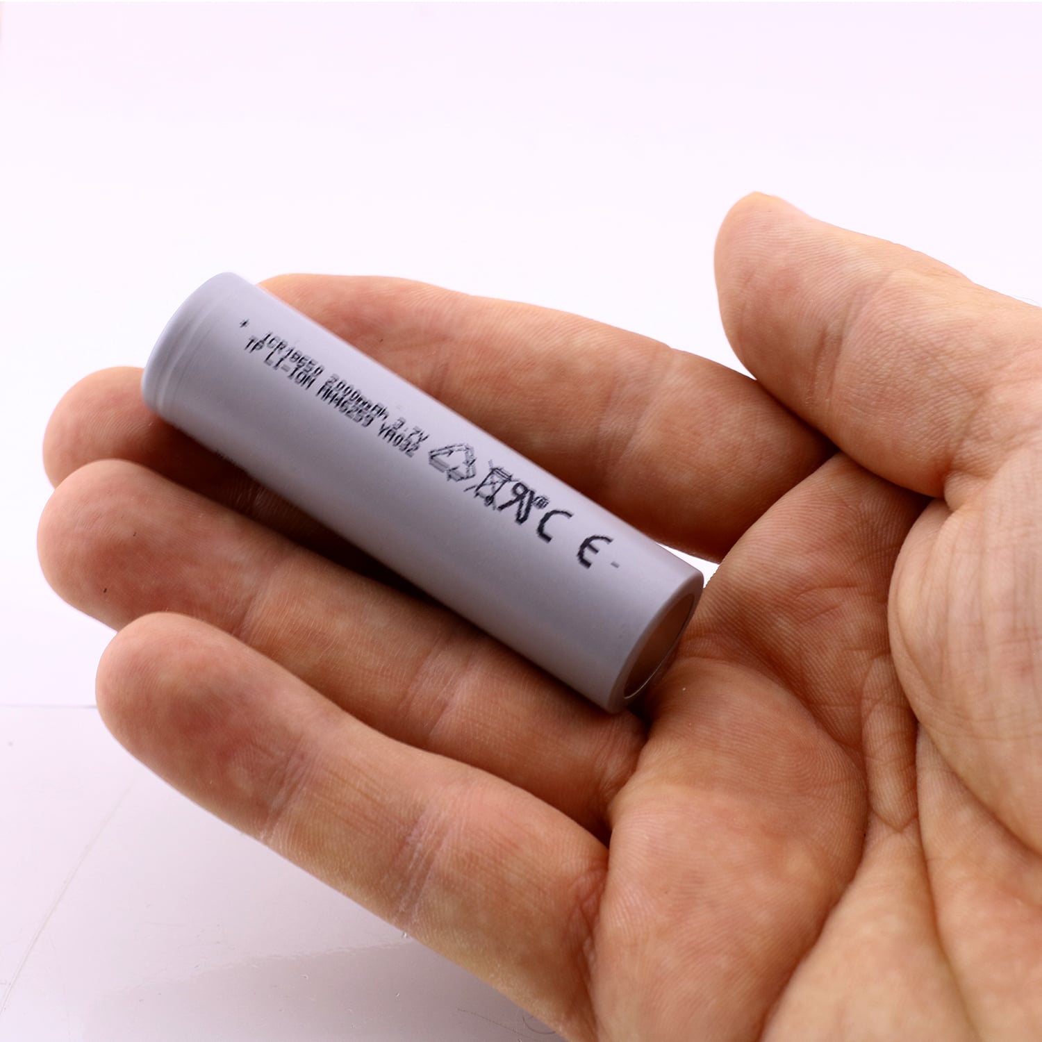 4 Adet 1CR 18650 Gri Şarjlı Batarya Pil 3.7V 2000 mAh Li-Ion Uzun Ömürlü Yüksek Kapasite Şarj Edilir