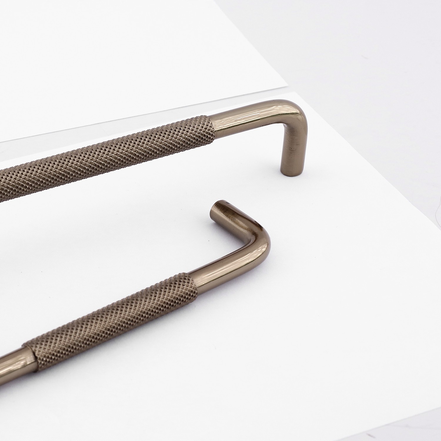 Tırtıklı Bronz Metal Kulp 224 mm 22.4 cm Mobilya Çekmece Dolap Dolabı Modern Kapak Kulpları