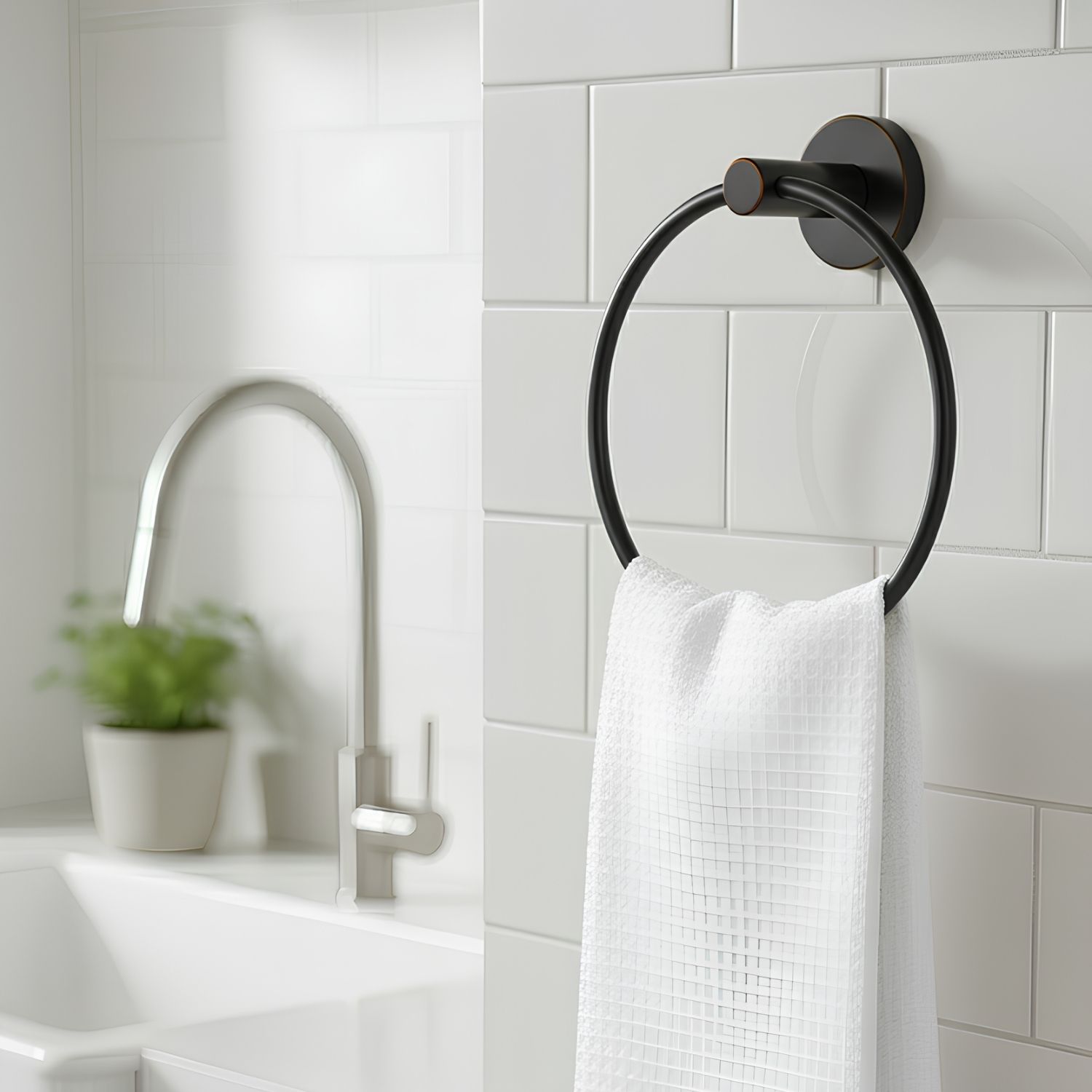 Vidalı Siyah Renkli Yuvarlak 16 cm Banyo Mutfak Lavabo Pratik Havluluk Askılığı