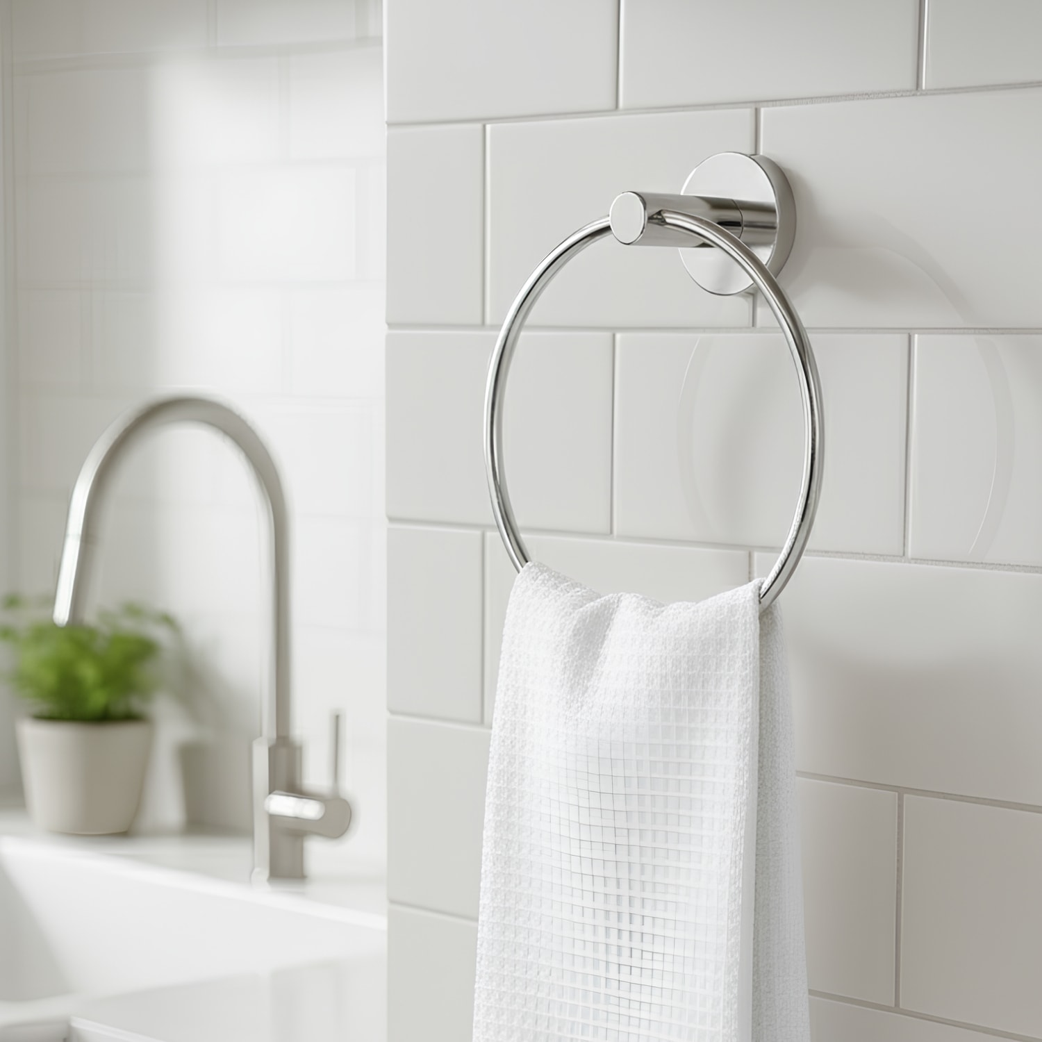 Vidalı Krom Kaplama Yuvarlak 16 cm Banyo Mutfak Lavabo Pratik Havluluk Askılığı