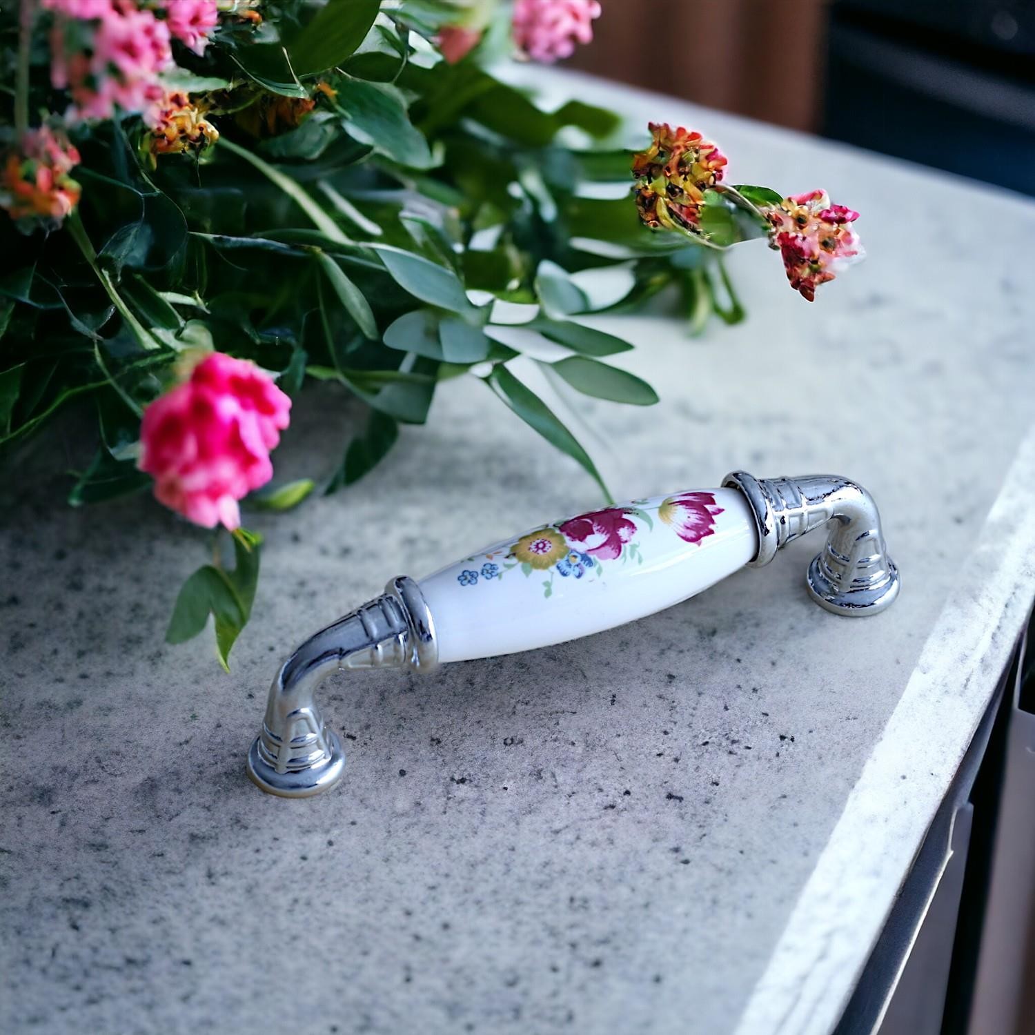 Gerçek Porselen Kulp Çiçek Desen 96 mm Mobilya Mutfak Kulplar Dolabı Çekmece Dolap Kapak Kulpu Beyaz