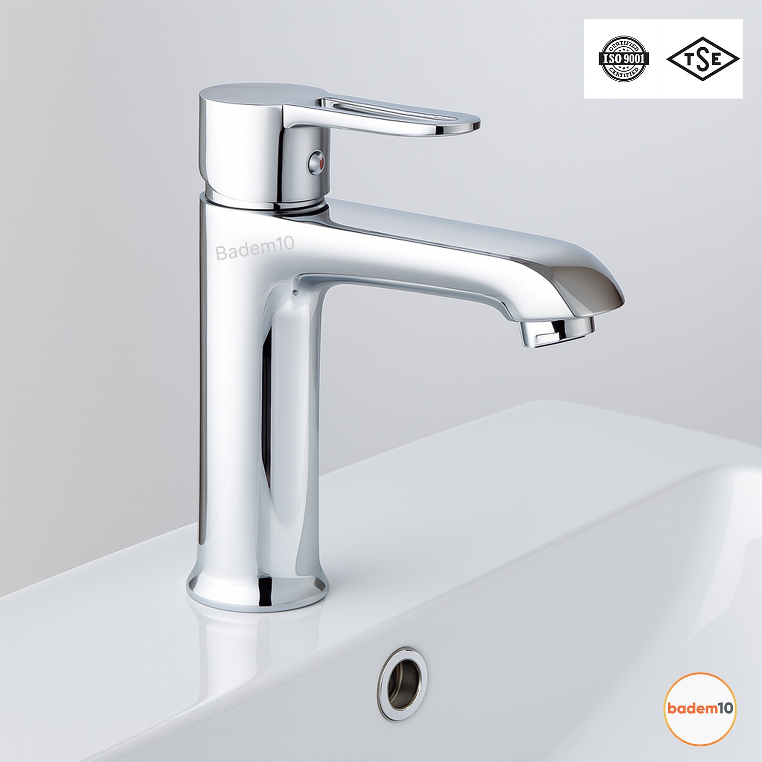 Premium Tek Kollu Aç Kapa Krom Lavabo Bataryası Duvar Tipi Armatür Modern Tasarım Sıcak Soğuk Ayarlı