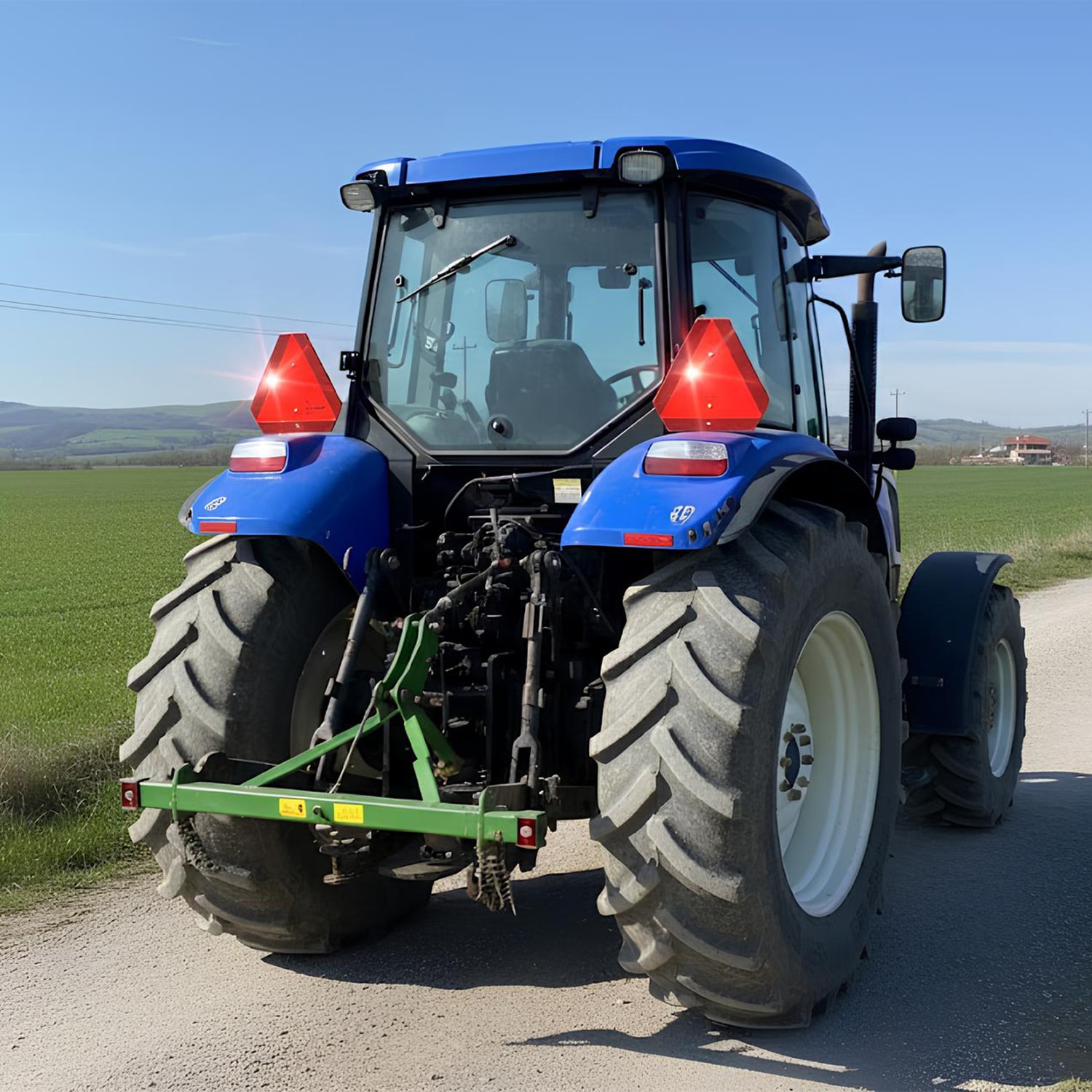 Üçgen Reflektörlü Kırmızı Uyarı Levhası Traktörler Römorklar İçin 35x40 TSE Onaylı Uyarı Levhası