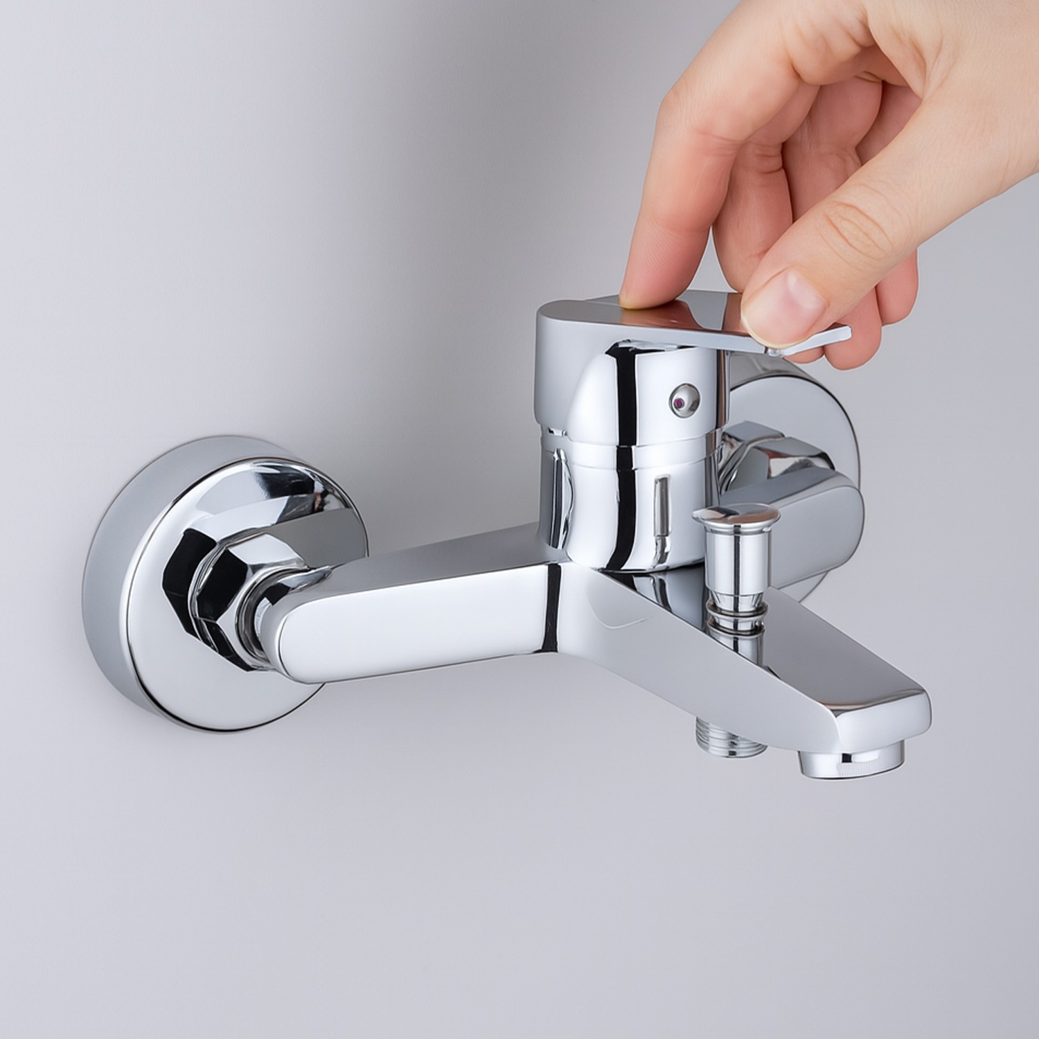 Premium Tek Kollu Aç Kapa Krom Banyo Bataryası Duvar Tipi Armatür Modern Tasarım Sıcak Soğuk Ayarlı