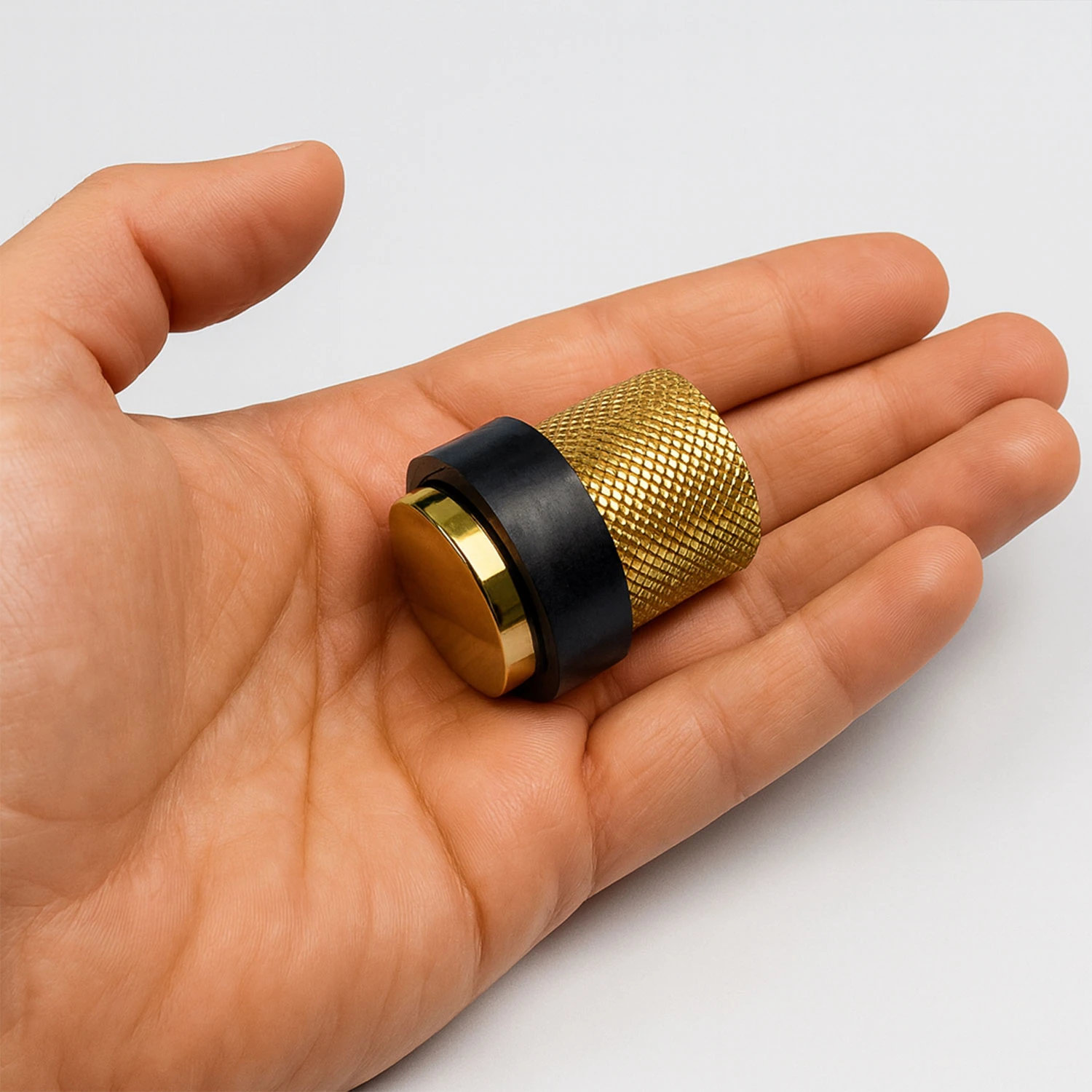 Tırtıklı Titanyum Kapı Tamponu Yüksek Dayanım Çarpma Engelleyici Metal Duvar Koruma Stoperi