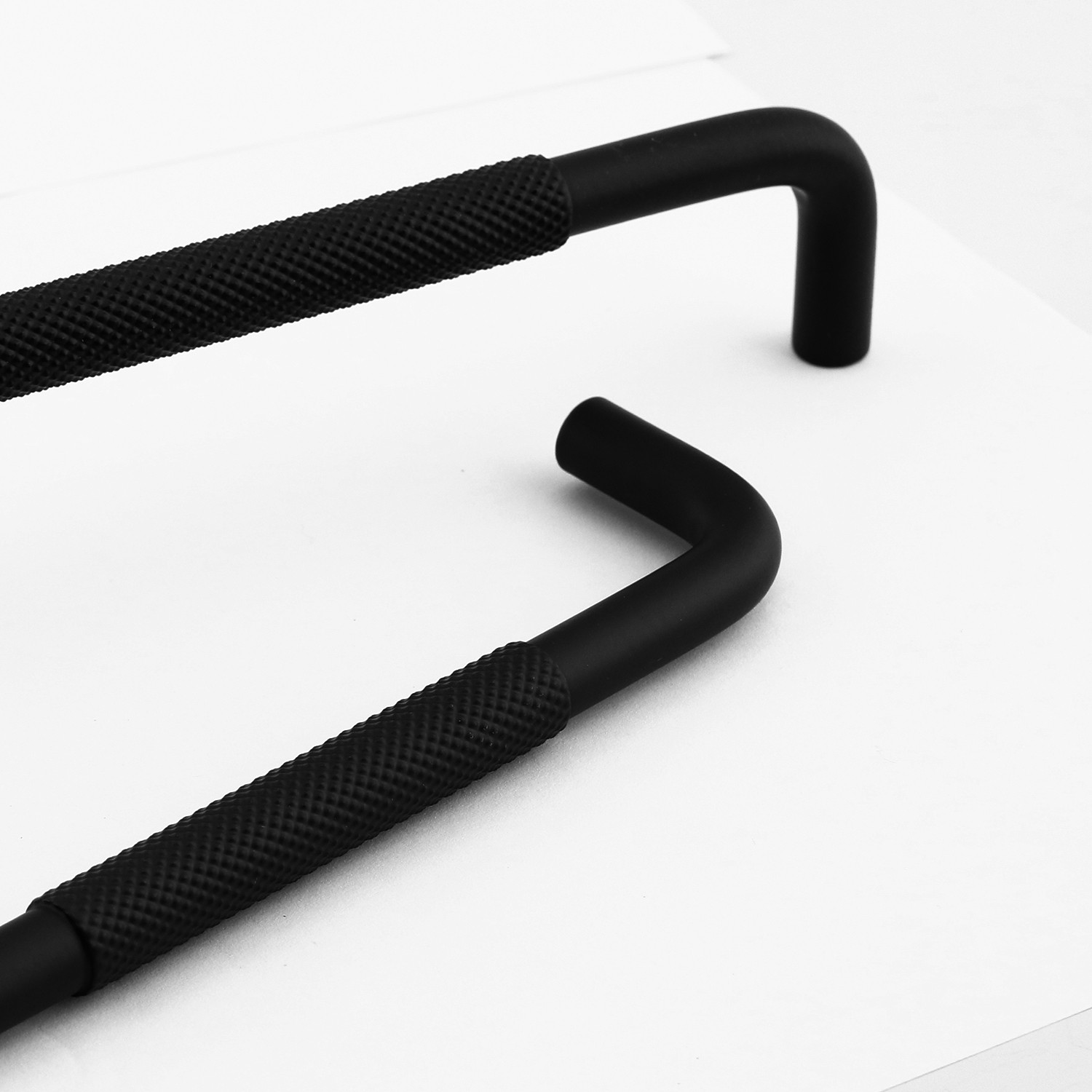 Uber Tırtıklı Mat Siyah Metal Kulp 320 mm 32 cm Mobilya Çekmece Mutfak Dolabı Dolap Kapak Kulpları