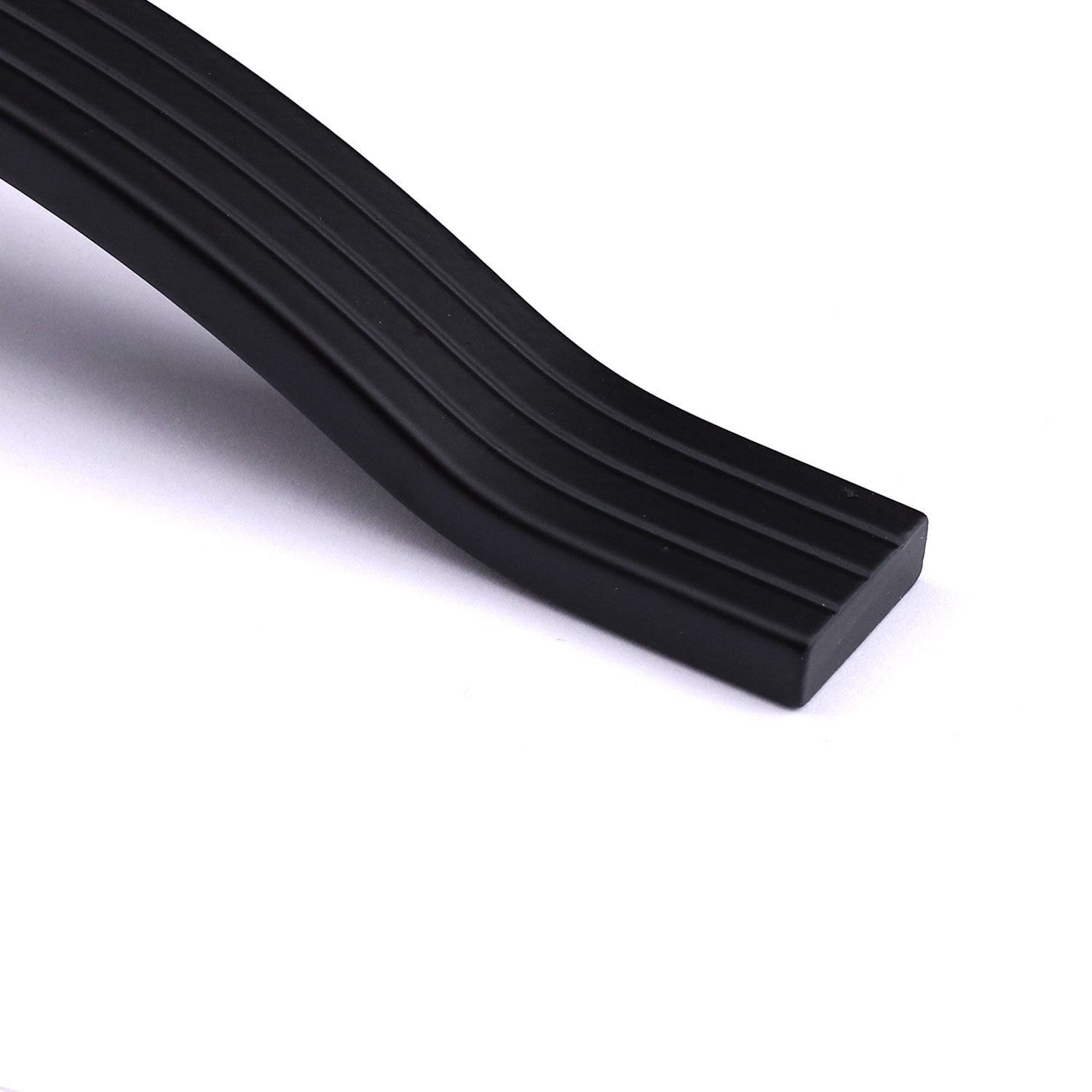 Akasya 320 mm Siyah Metal Mobilya Kulpu Çizgili Model Dayanıklı Uzun Ömürlü Modern Dekoratif Tasarım