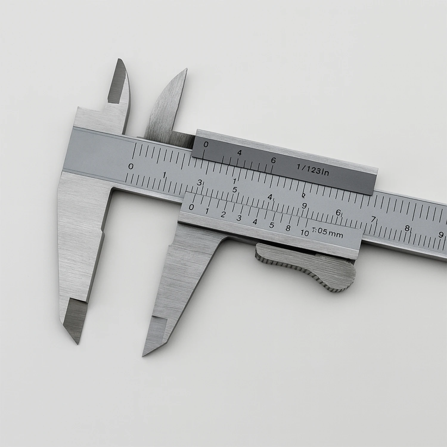 (0.05 Hassasiyet) Kilitli Mekanik Kumpas Monoblok Metal Gövde 150 mm İç Dış Derinlik Ölçüm Aleti