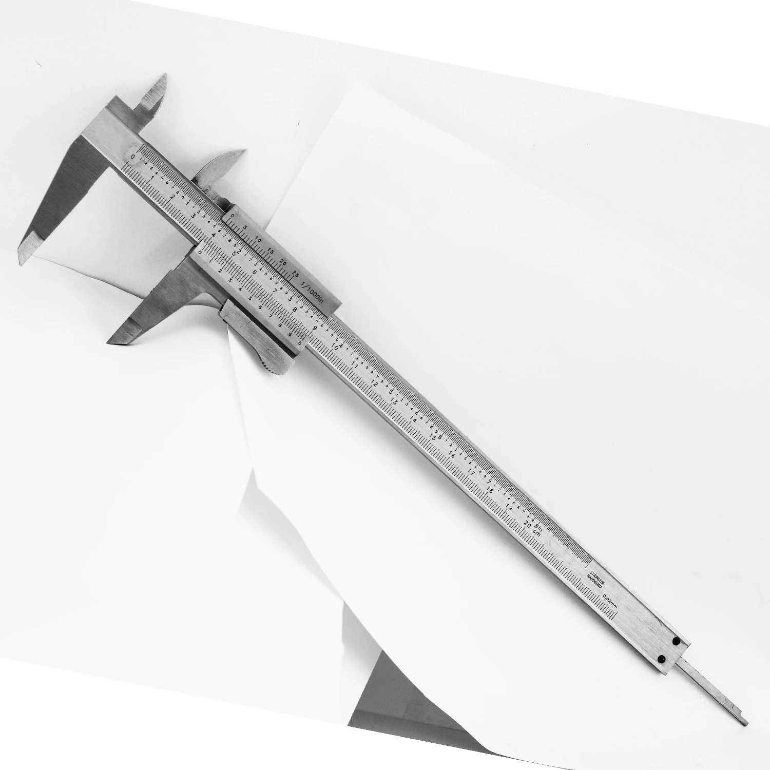 (0.02 Hassasiyet) 200 mm Kilitli Mekanik Kumpas Monoblok Metal Gövde İç Dış Derinlik Ölçüm Aleti