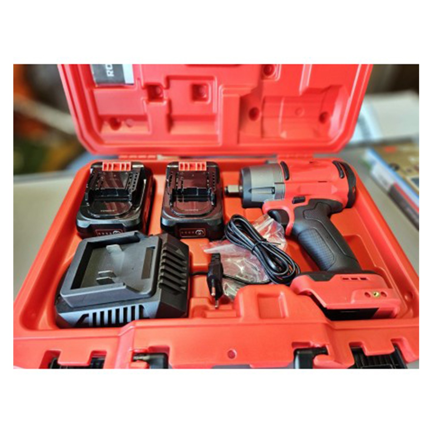 Şarjlı Çift Akülü Darbeli Somun Sıkma 1/2 Sökme Tabanca 680 Nm Tork Teker Bijon Söküm 18 Volt