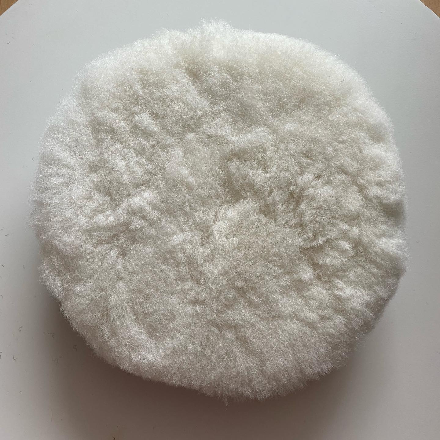 ( 1 Adet ) Koyun Postu Pedi Ø 125 mm Pasta Cila Polisaj Süngeri Cırt Tabanlı Kuzu Postu Yünü Keçesi Parlatma