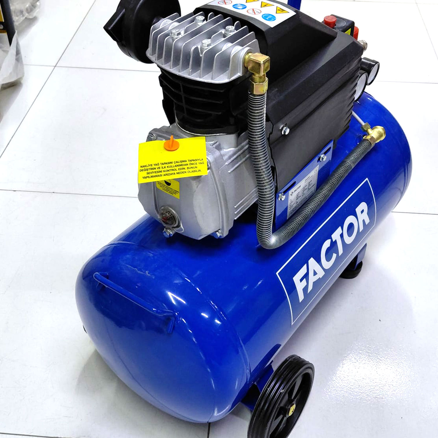 Factor ZB2550 Hava Kompresörü 2.5 Hp 50 Litre Tank 8 Bar Sanayi Tipi Güçlü Endüstriyel Kompresör