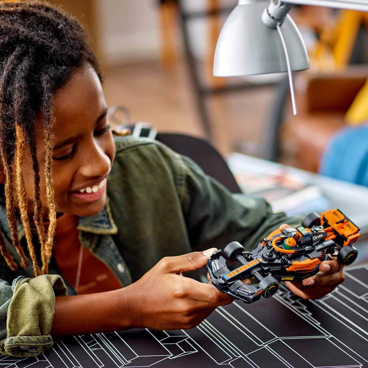 Lego Speed Champions 2023 McLaren Formula 1 Yarış Arabası